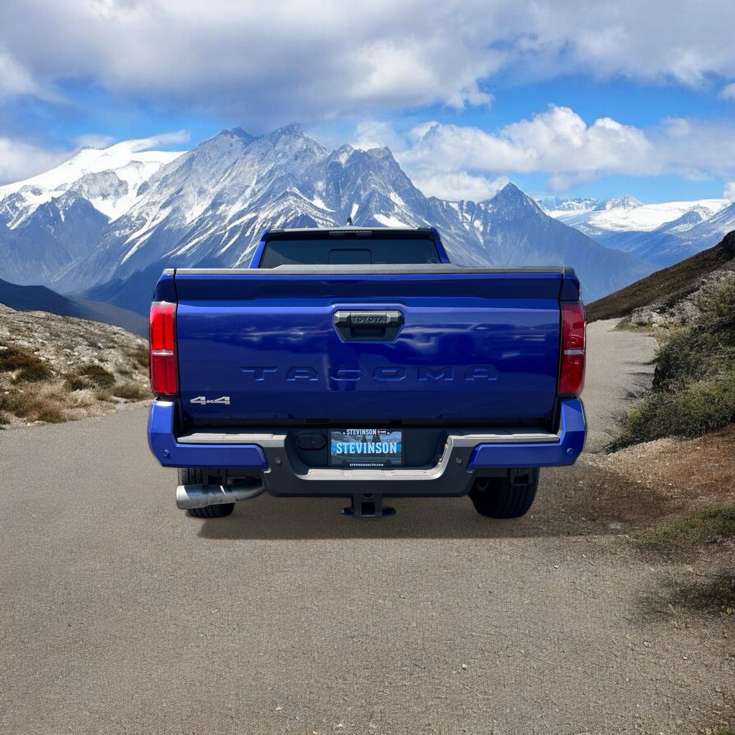 2025 Toyota Tacoma SR5 Double Cab photo 3