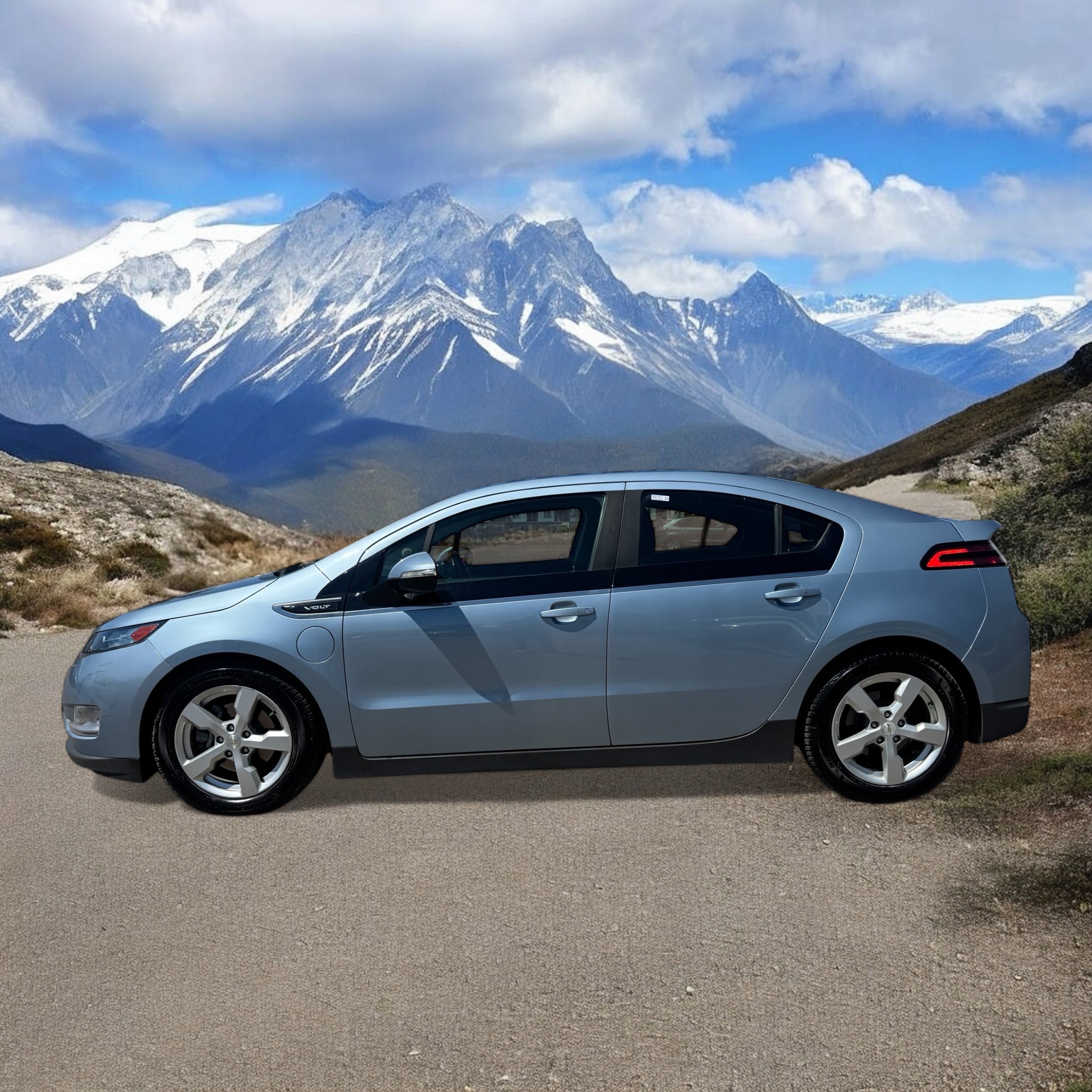 Used 2014 Chevrolet Volt Base with VIN 1G1RE6E49EU155131 for sale in Aurora, CO