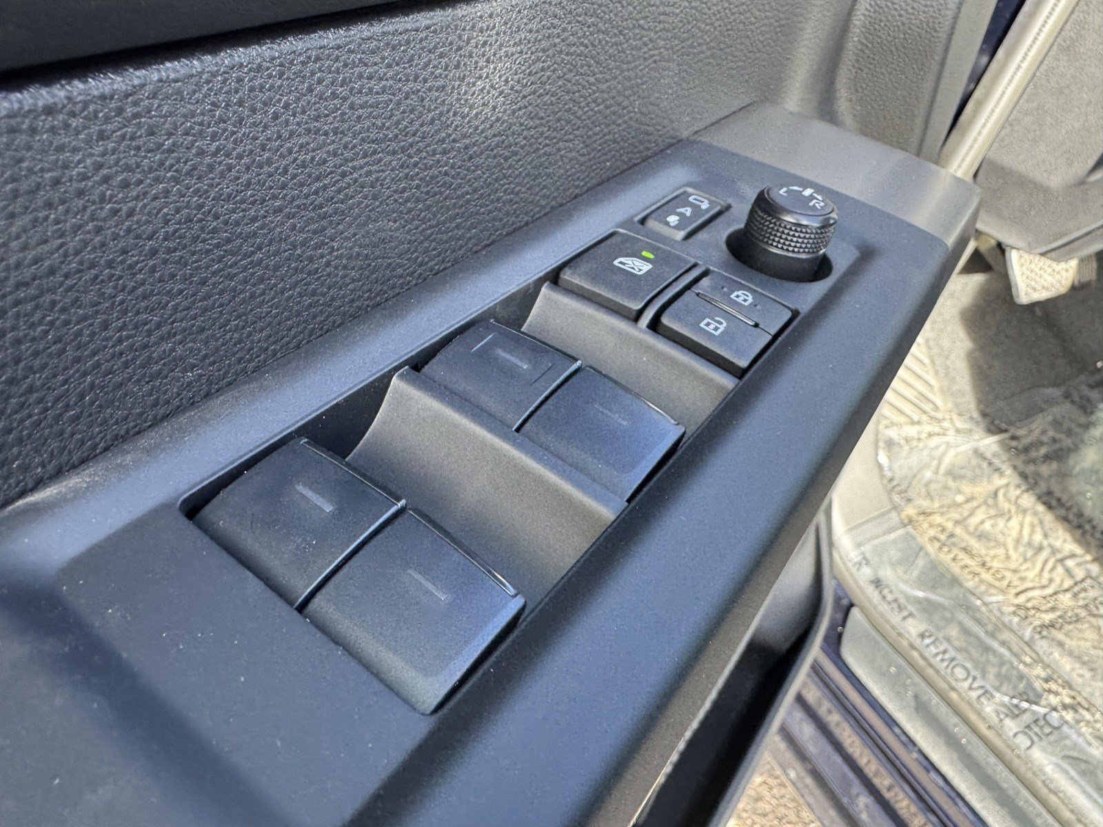 2026 Toyota Tundra Platinum - Photo 12