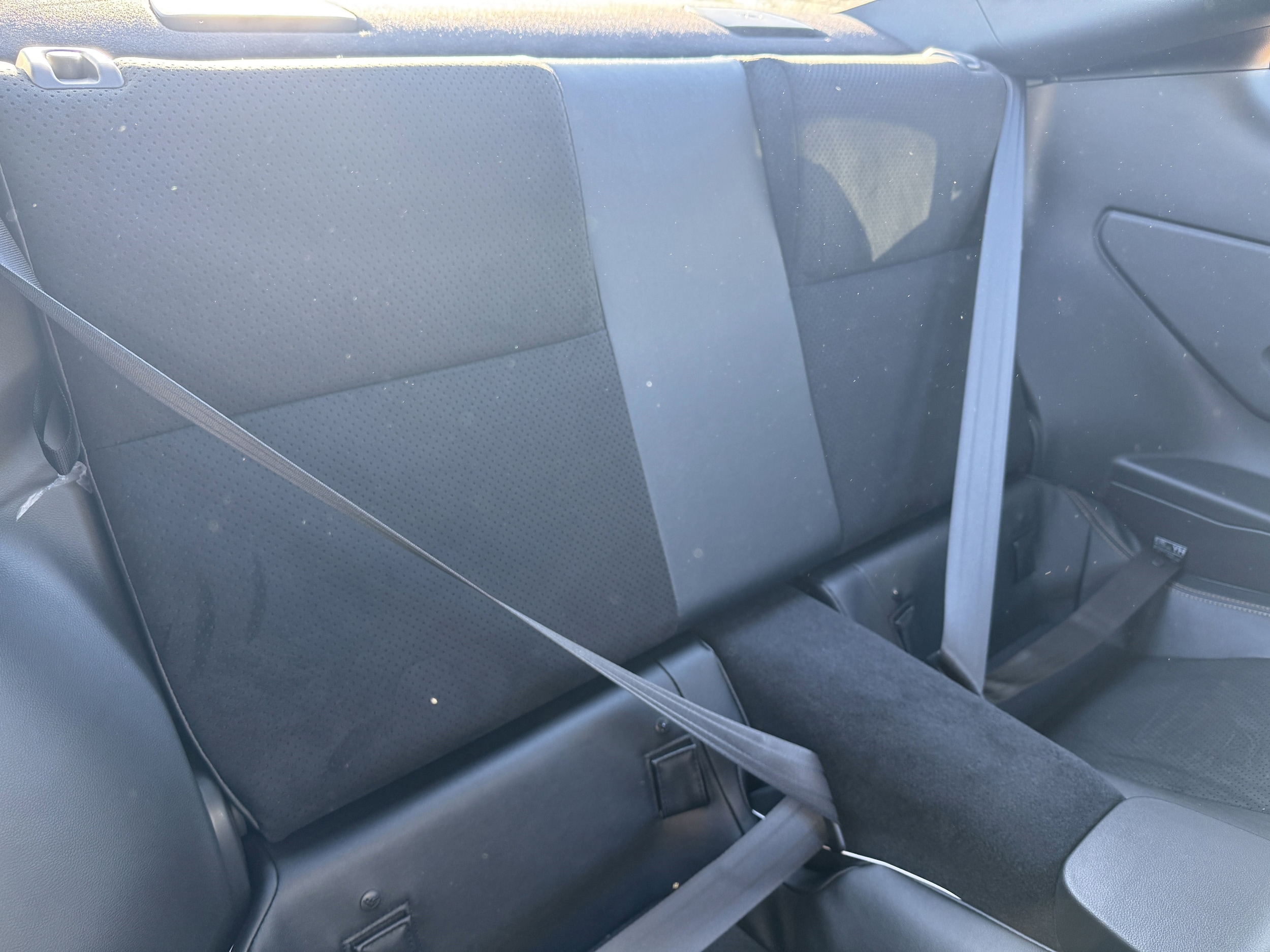 2026 Toyota GR86 Yuzu Edition - Photo 17