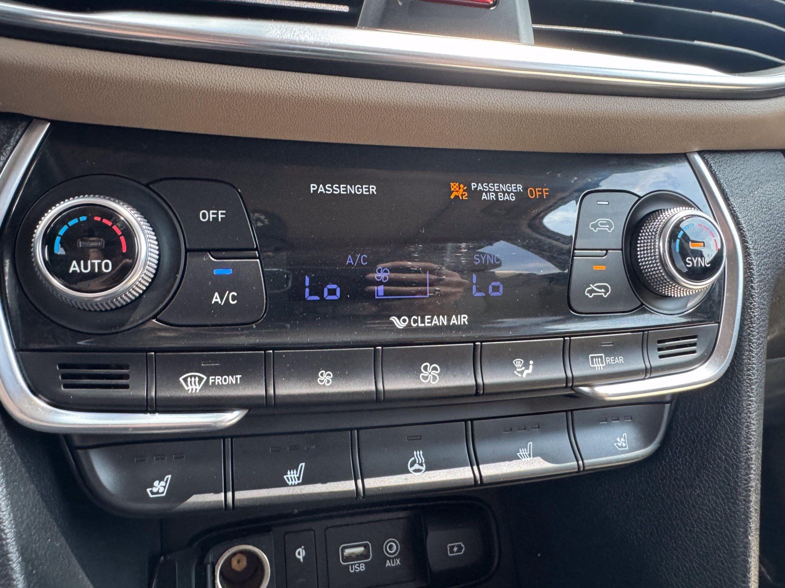 2020 Hyundai Santa Fe Limited - Photo 30