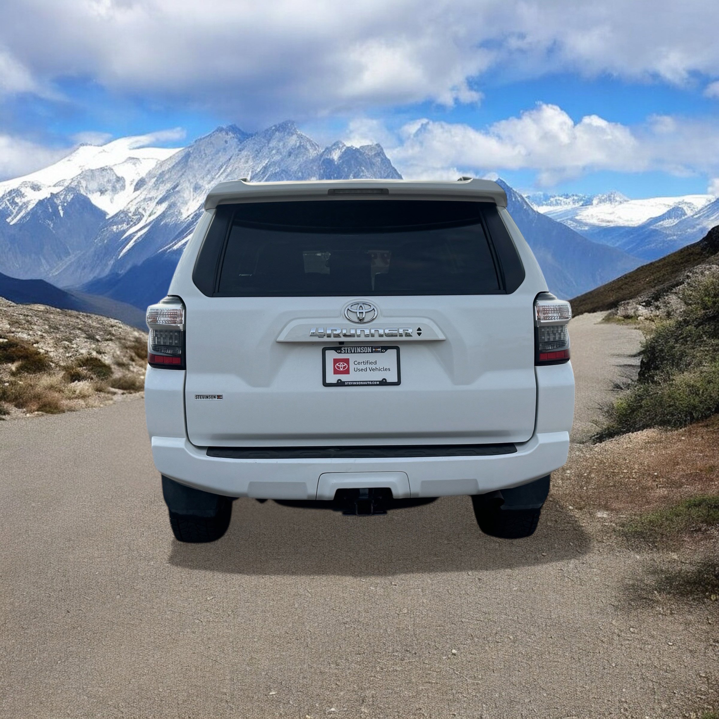 2024 Toyota 4Runner SR5 Premium photo 3