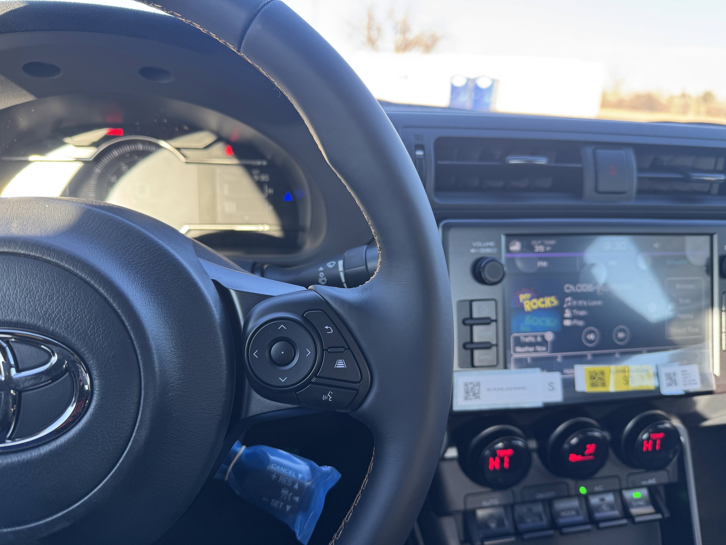 2026 Toyota GR86 Yuzu Edition - Photo 22