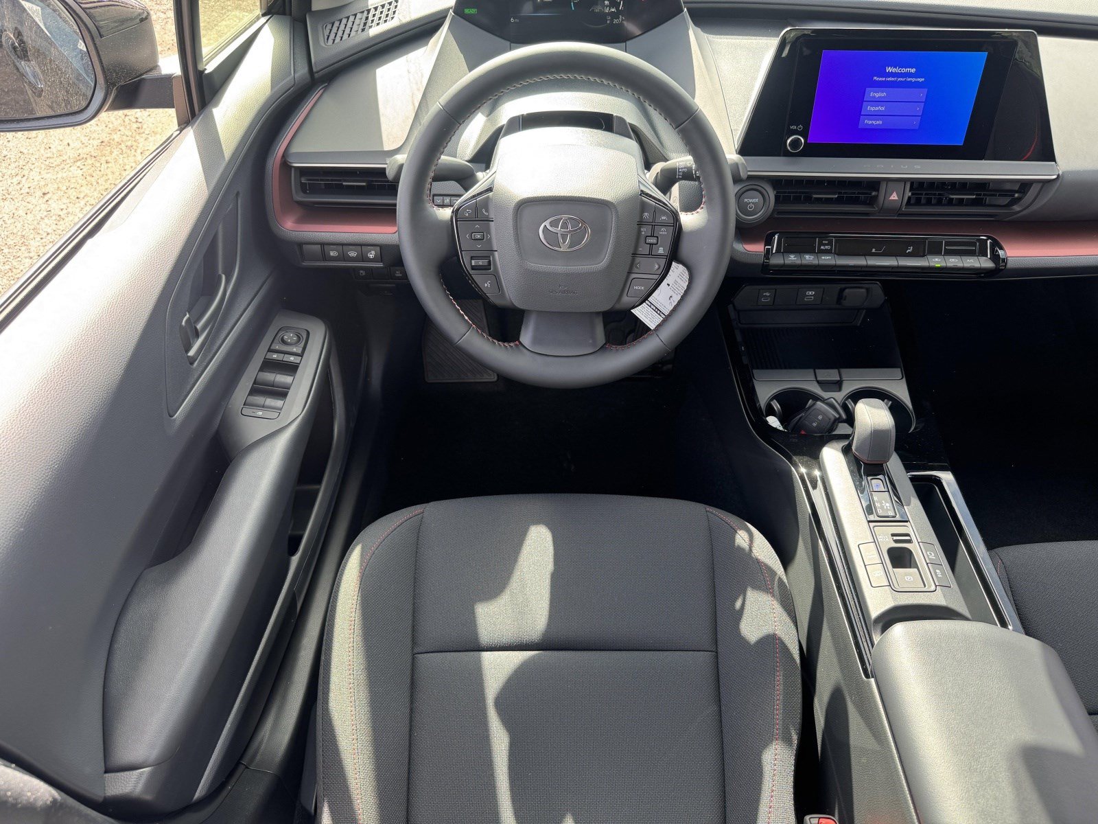 2026 Toyota Prius Plug-in Hybrid SE - Photo 19