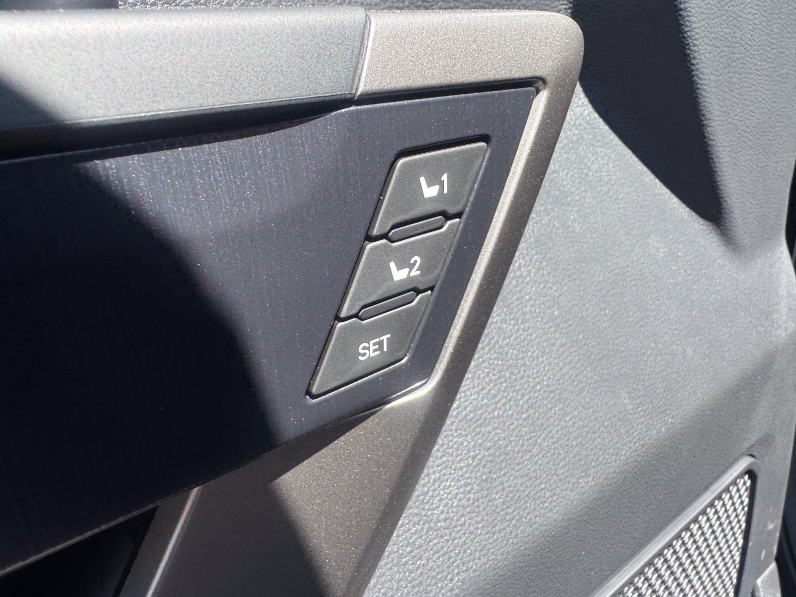 2026 Toyota Tundra Platinum - Photo 11