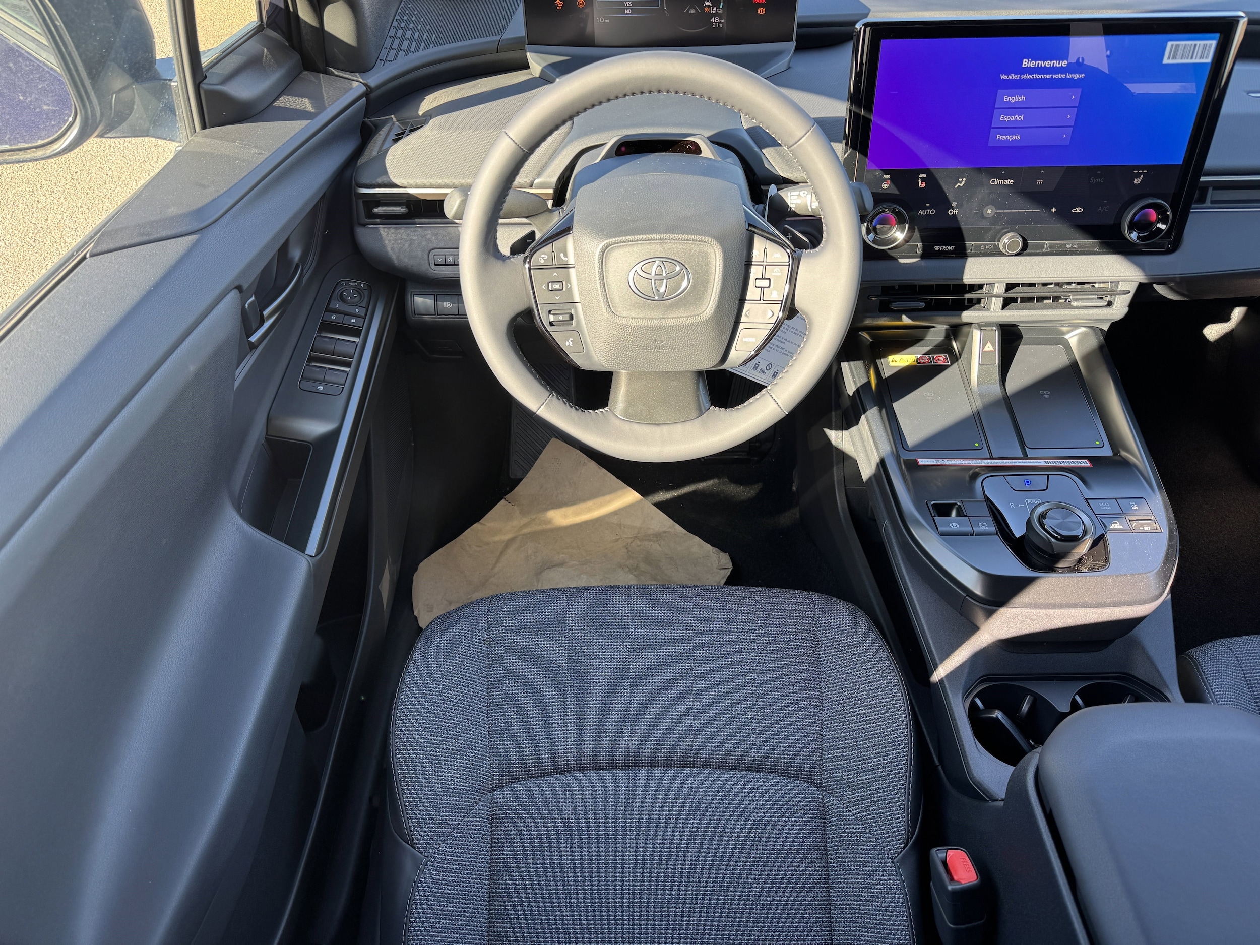 2026 Toyota bZ XLE - Photo 18