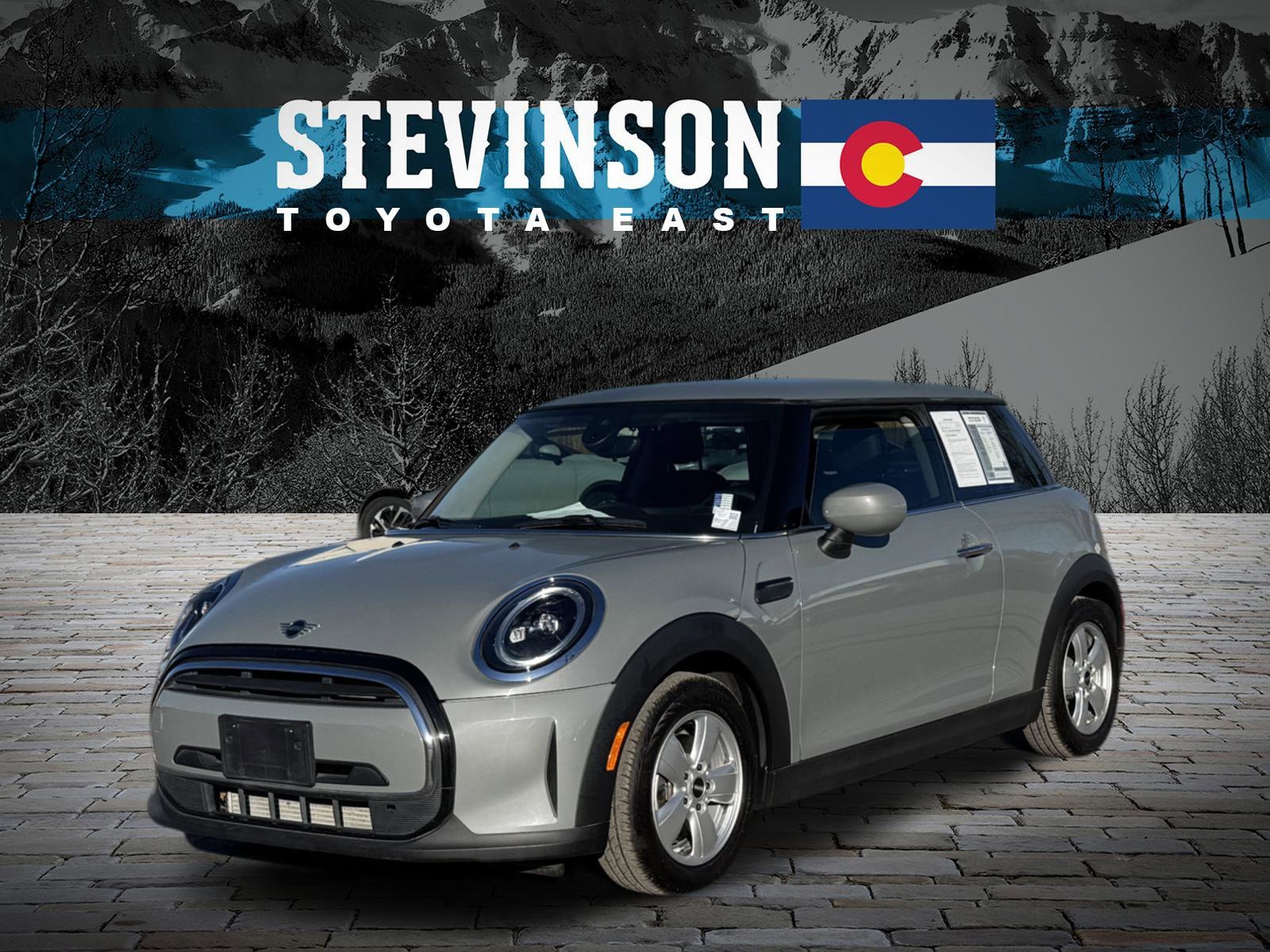 2022 MINI Hardtop 2 Door Oxford Edition's photo