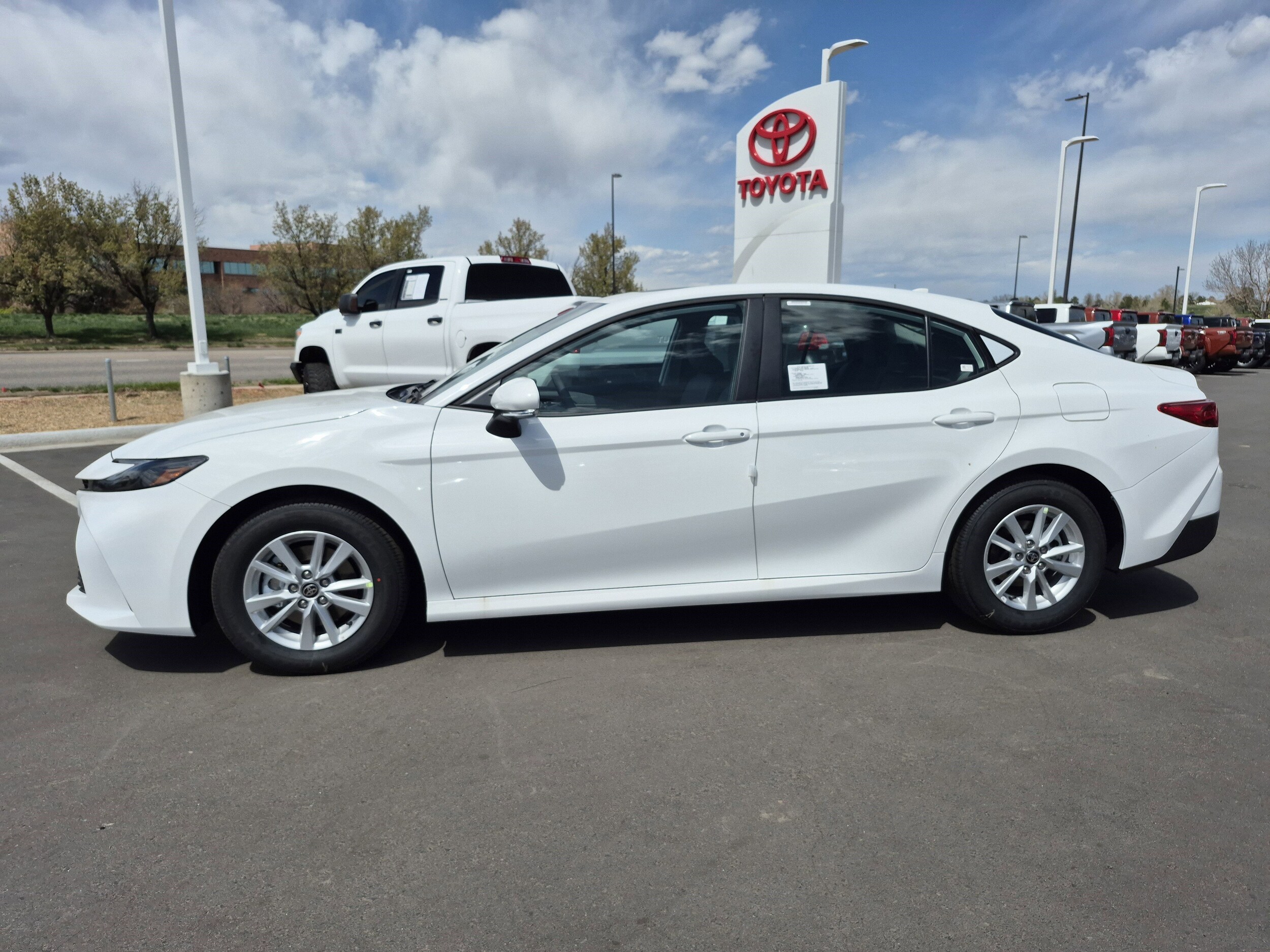 2026 Toyota Camry LE photo 3