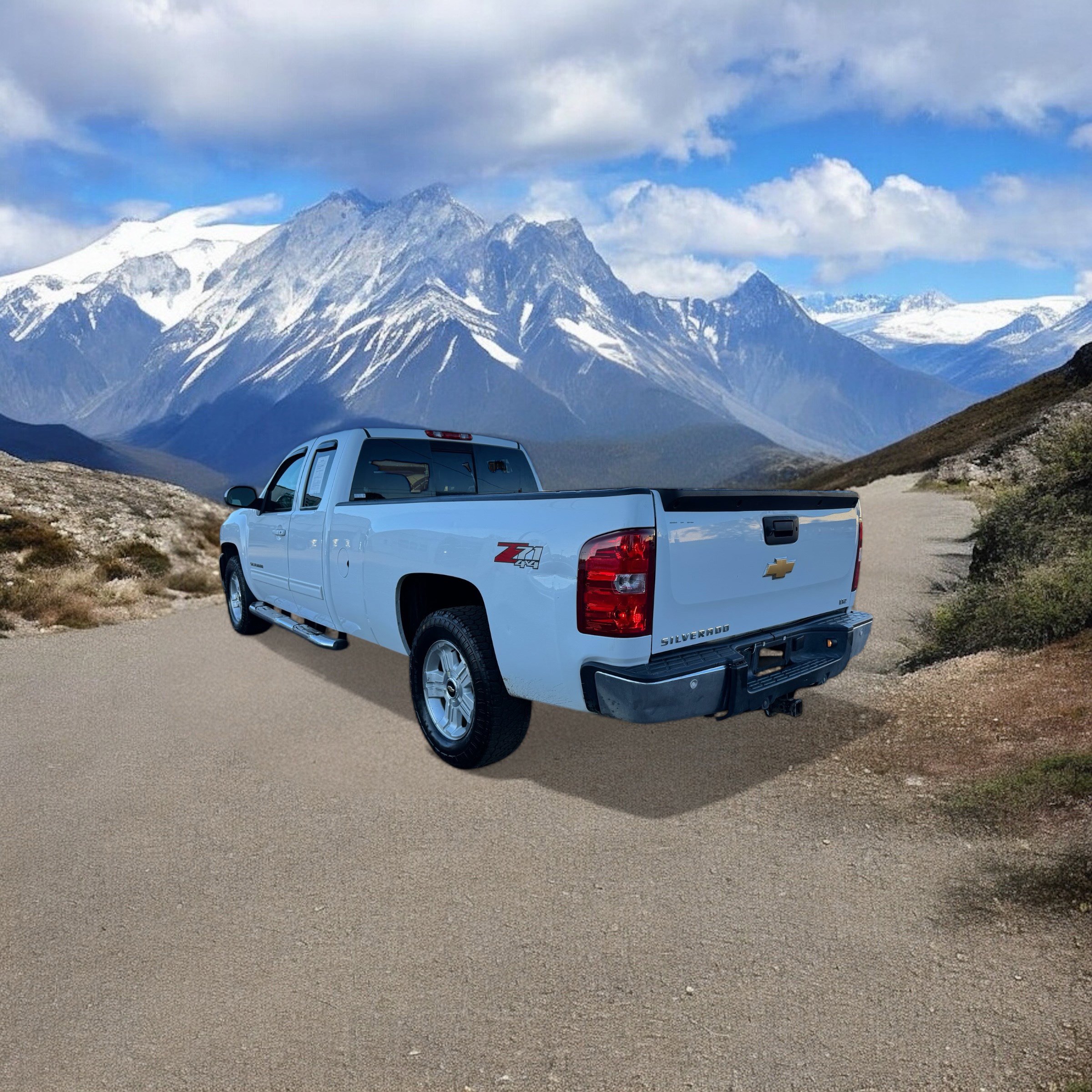 2013 Chevrolet Silverado 1500 LTZ photo 3