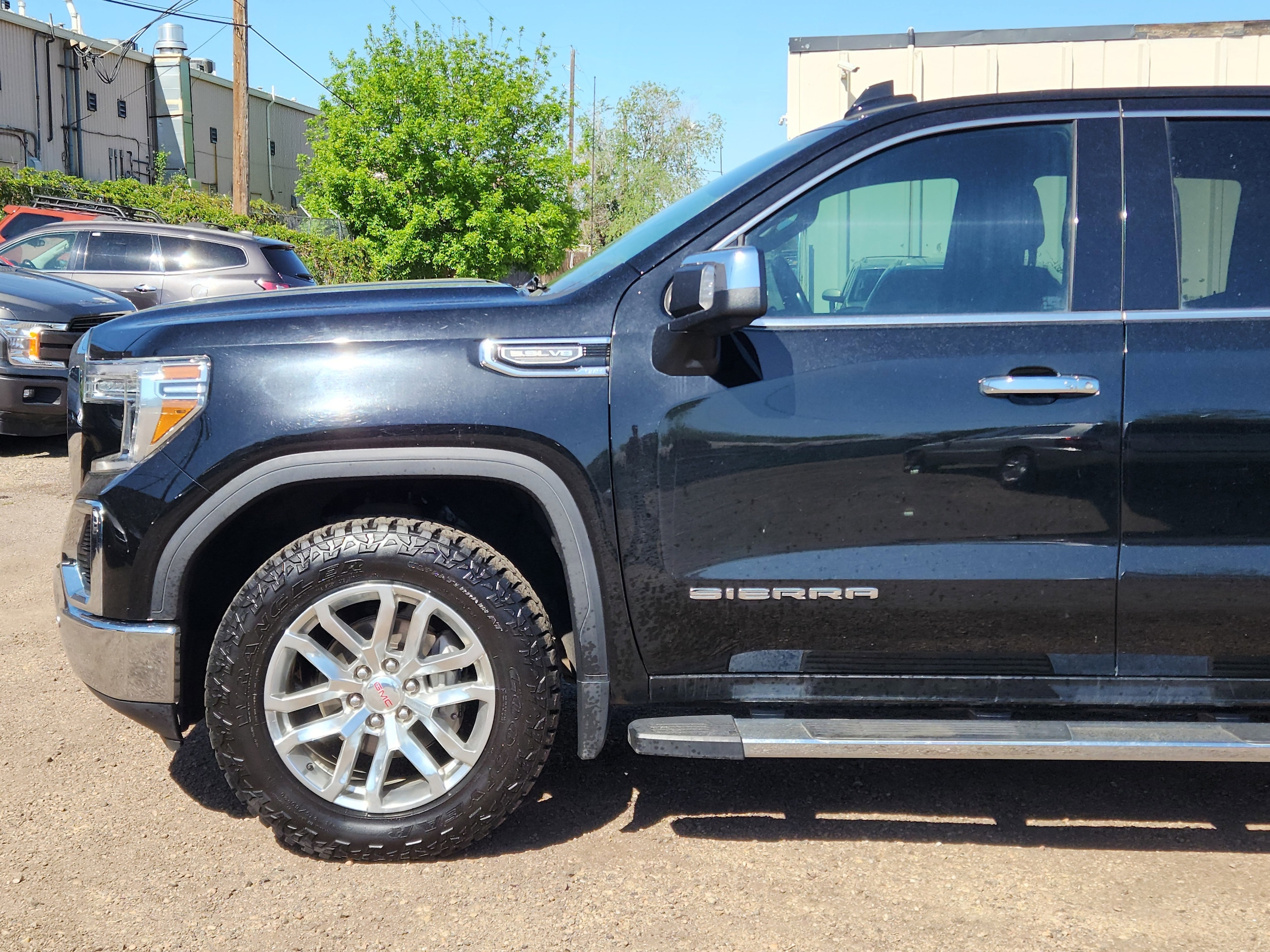 Used 2020 GMC Sierra 1500 SLT with VIN 3GTU9DED7LG101451 for sale in Aurora, CO