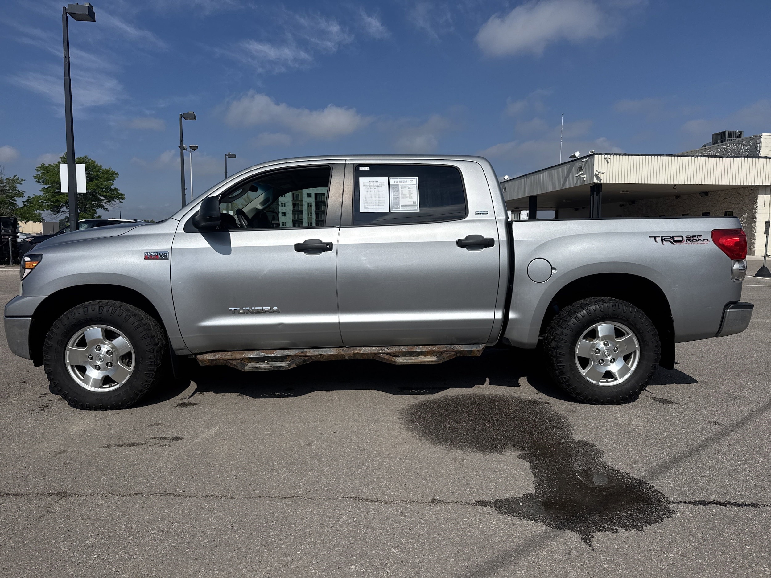 Used 2008 Toyota Tundra SR5 with VIN 5TBDV54118S522396 for sale in Aurora, CO