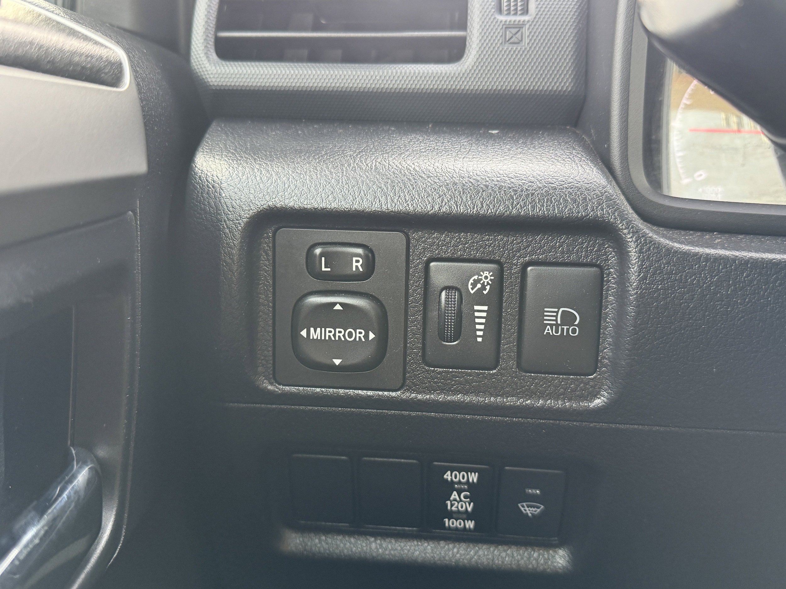 2024 Toyota 4Runner SR5 Premium photo 4