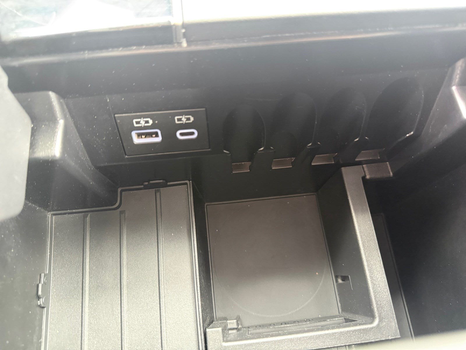 2025 Toyota Tundra Limited - Photo 33