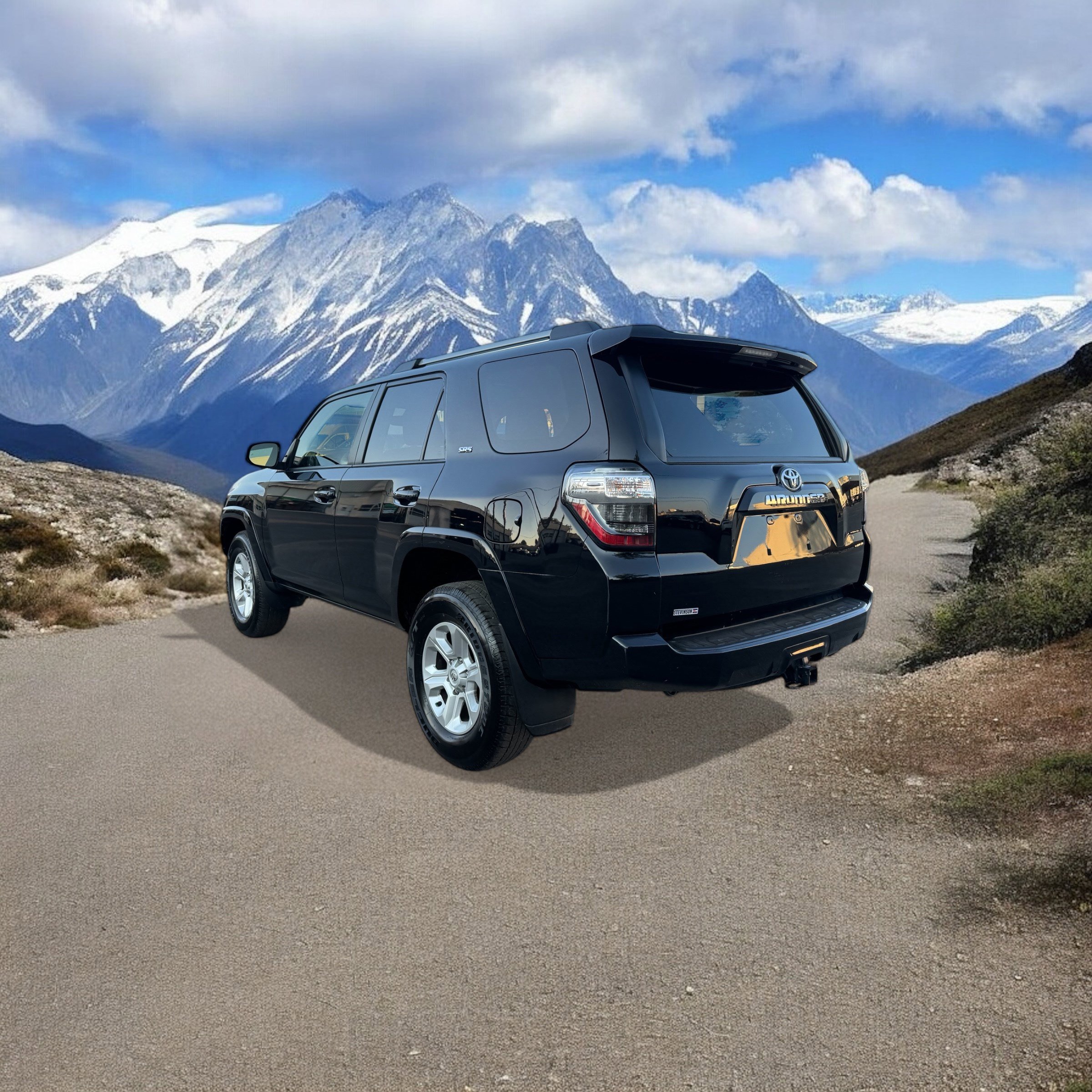 2023 Toyota 4Runner SR5 photo 2