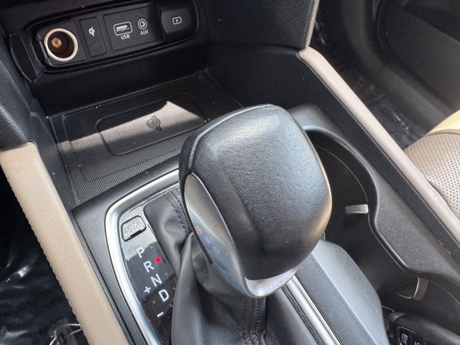 2020 Hyundai Santa Fe Limited - Photo 31