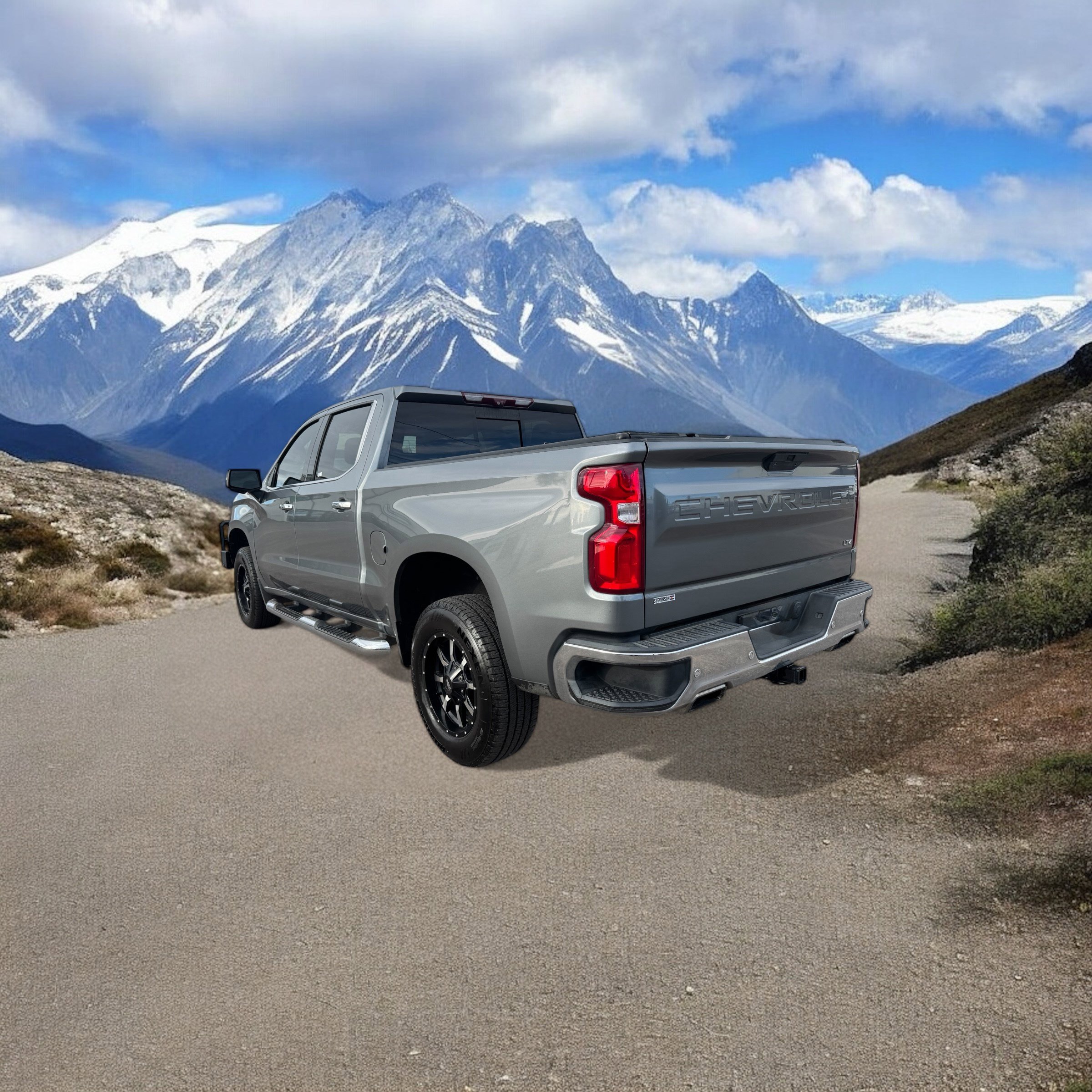 2020 Chevrolet Silverado 1500 LTZ photo 2