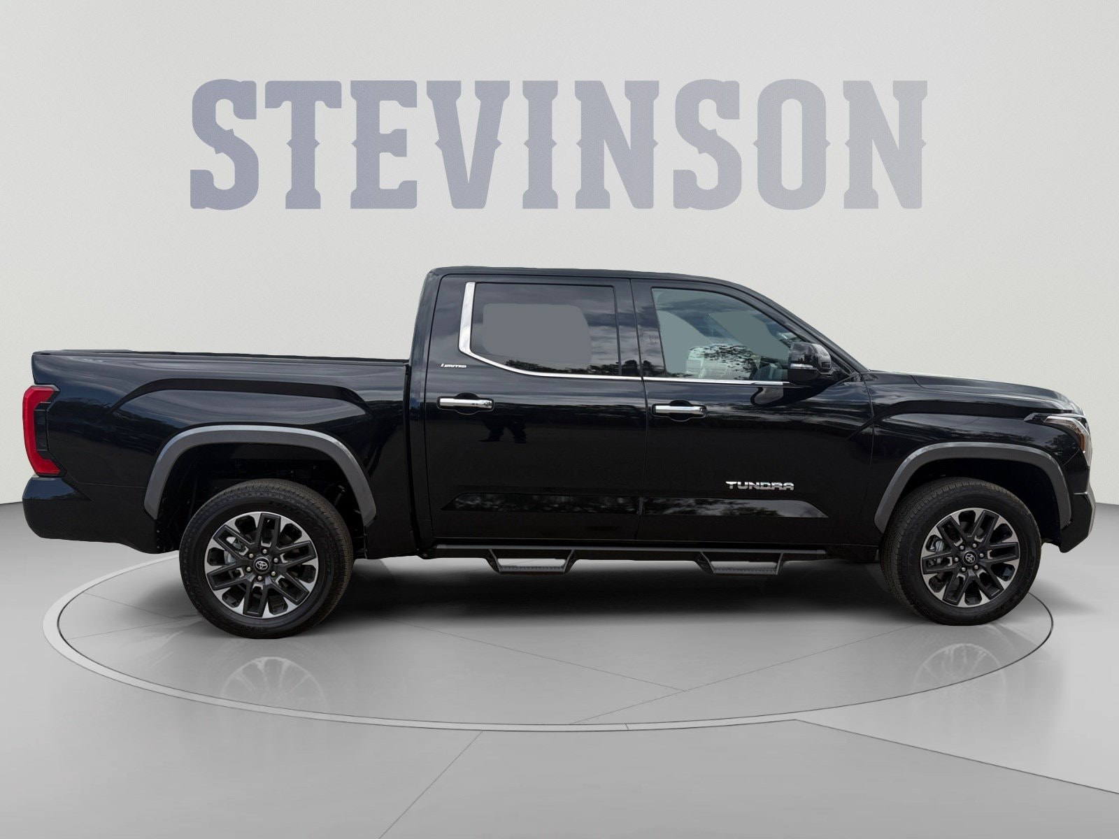 2025 Toyota Tundra Limited - Photo 7
