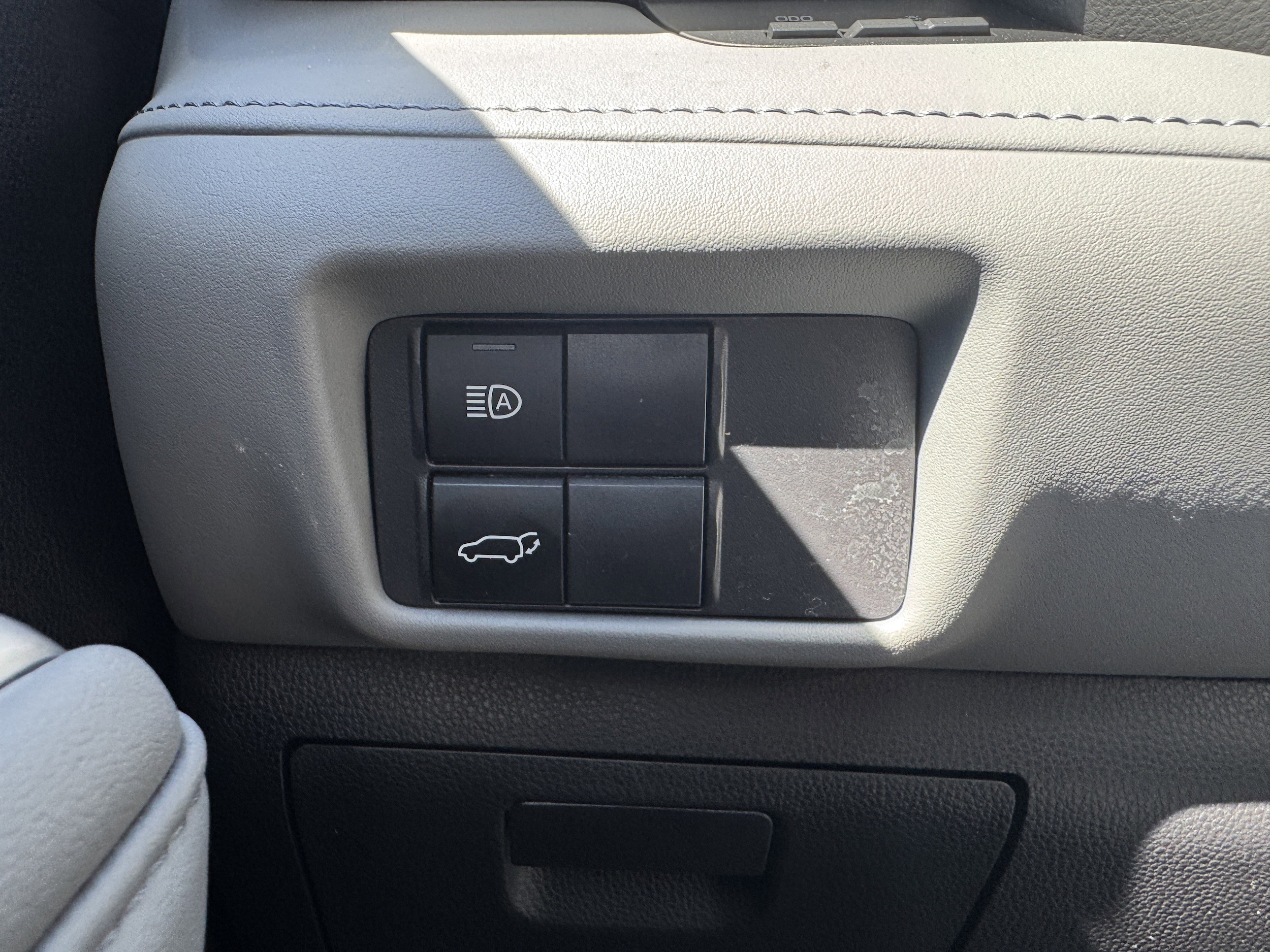 2022 Toyota Highlander XLE photo 5