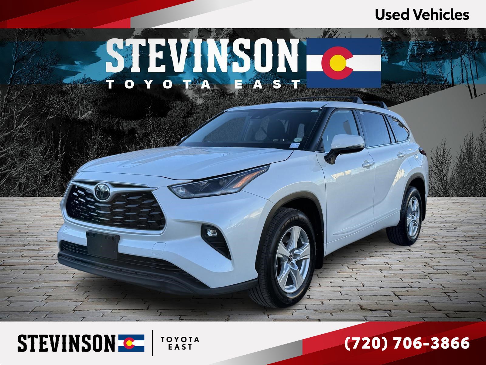 2021 Toyota Highlander LE's photo