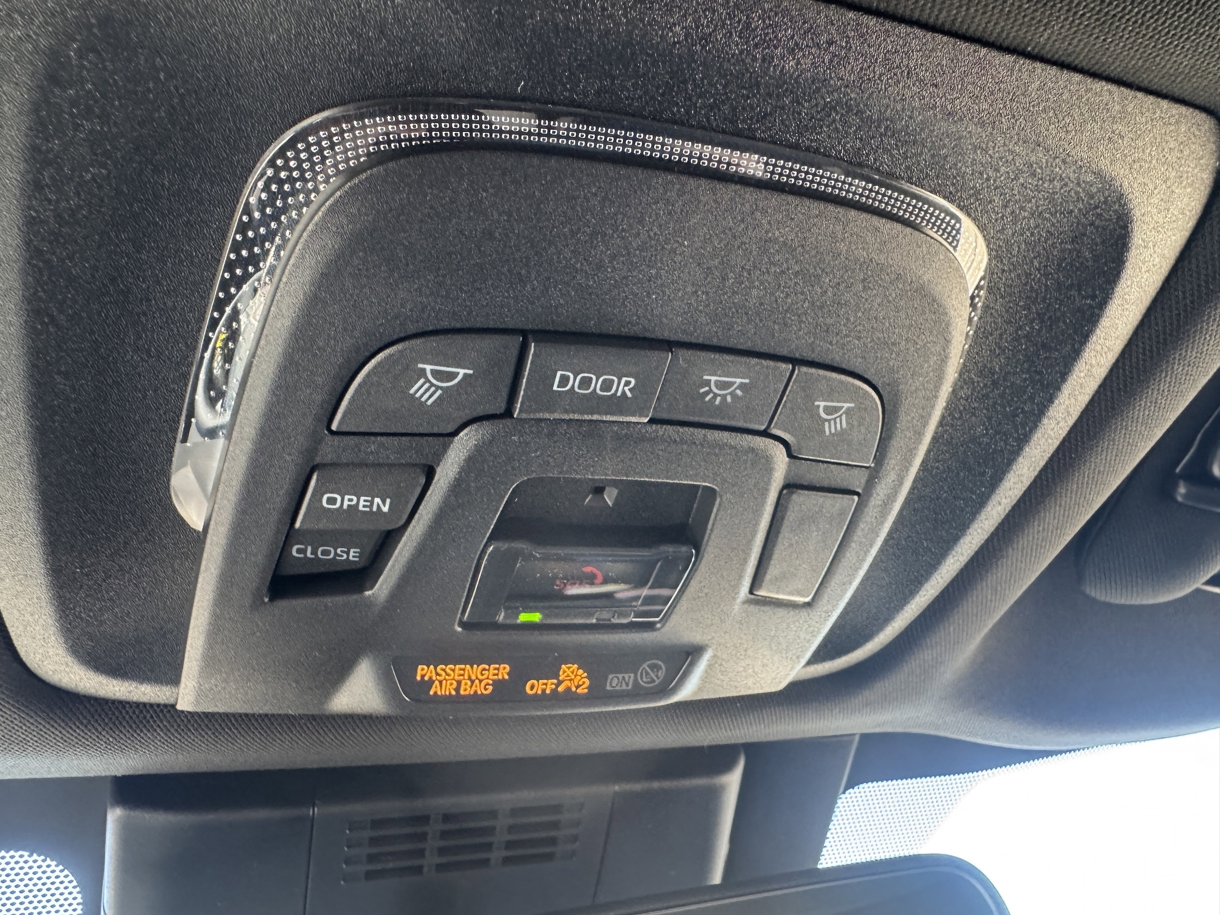 2026 Toyota bZ XLE - Photo 32