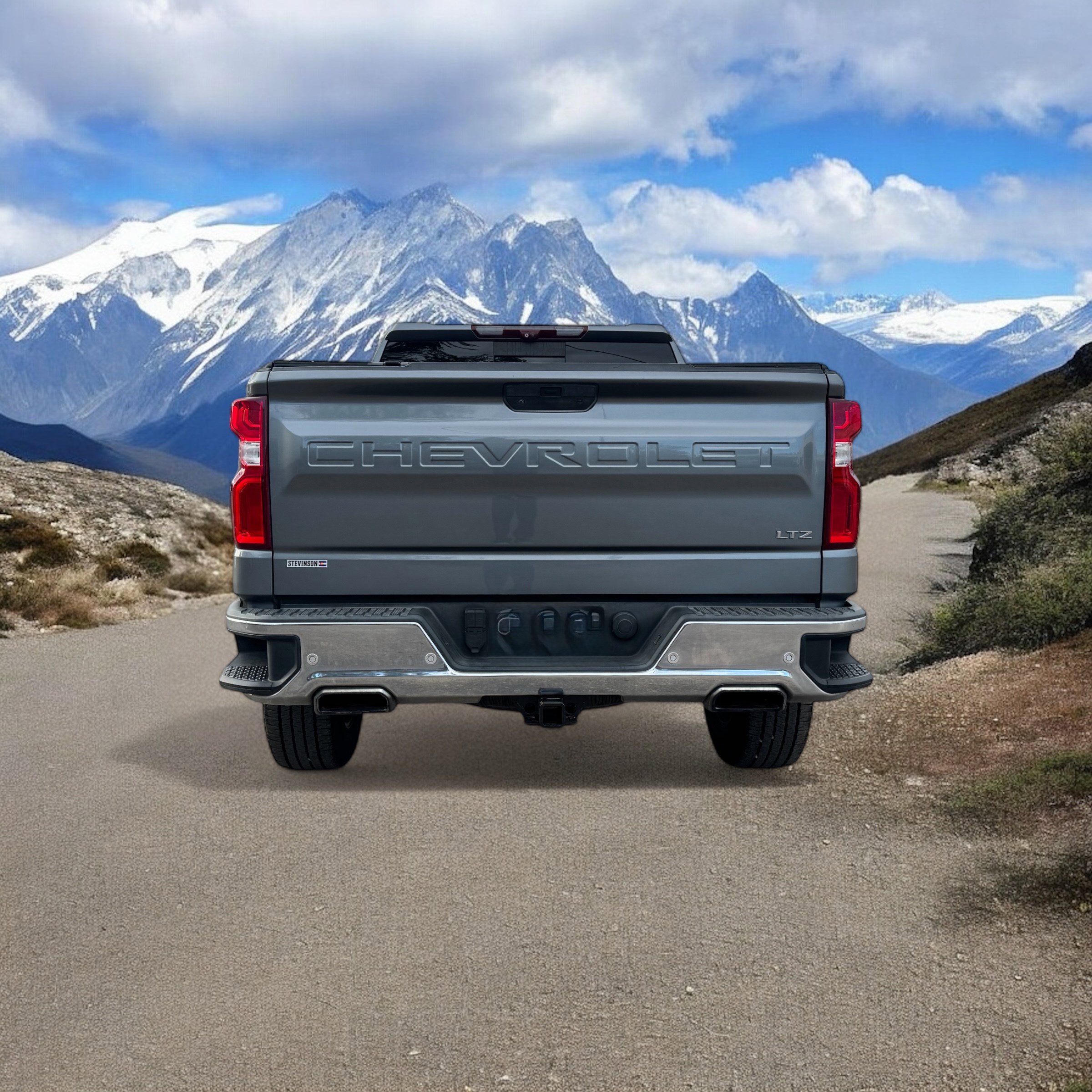 2020 Chevrolet Silverado 1500 LTZ photo 3