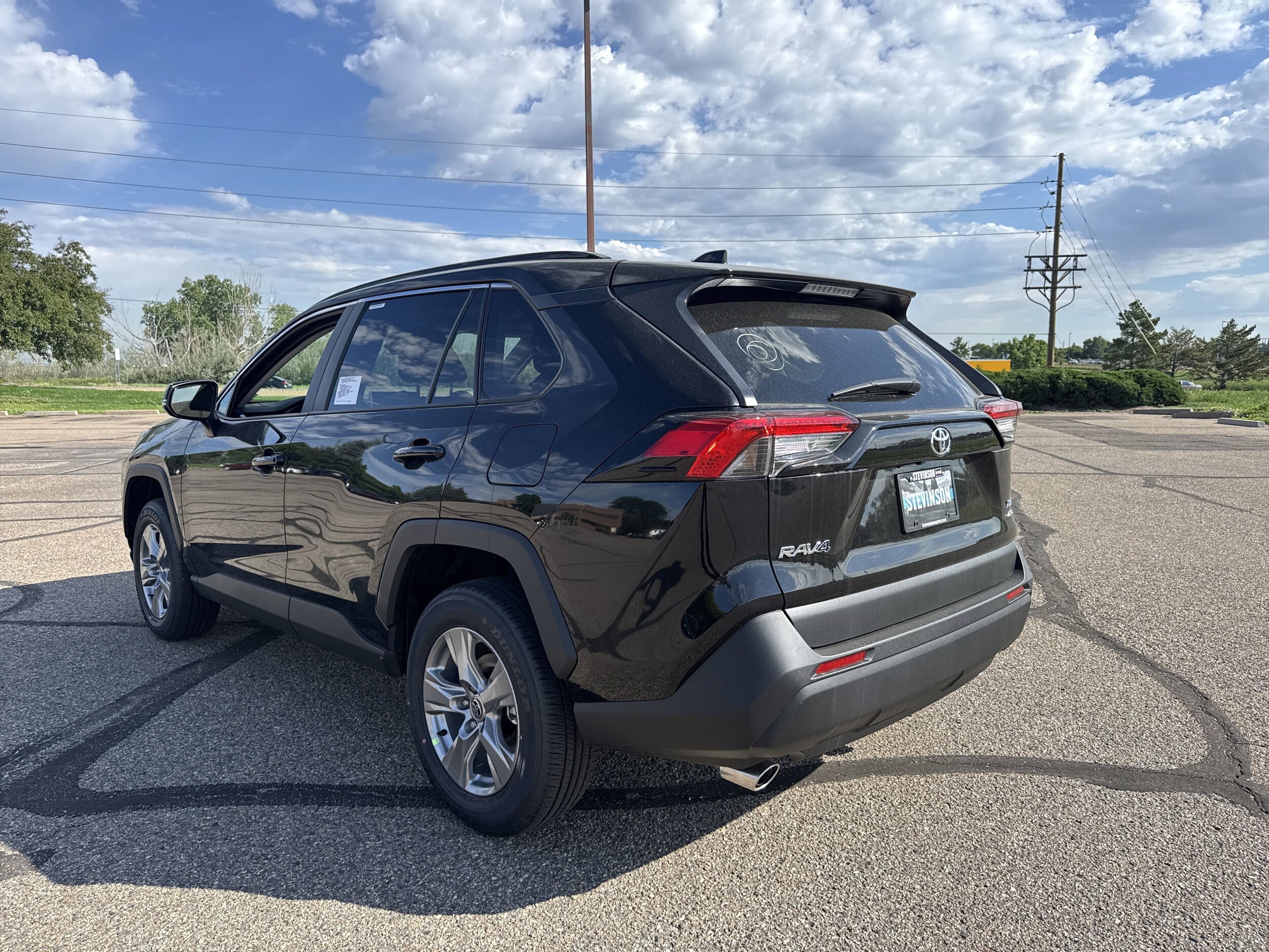 2025 Toyota RAV4 XLE photo 3