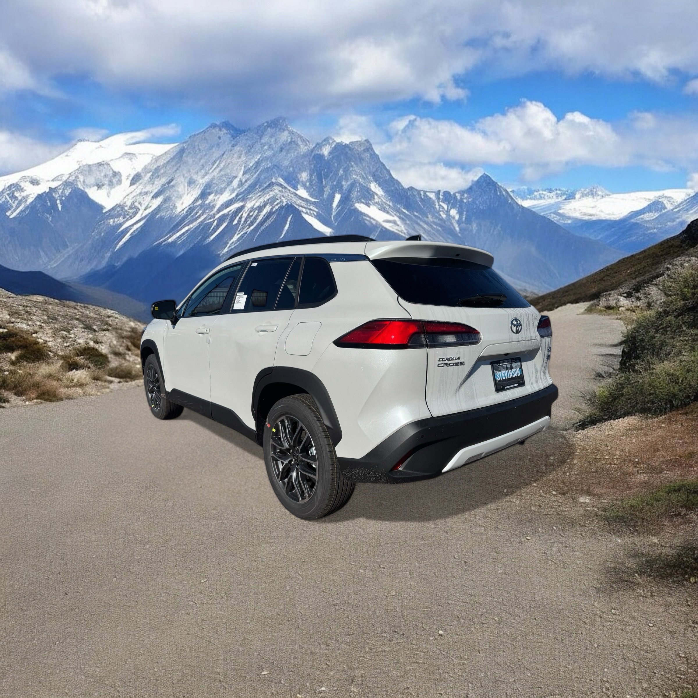 2026 Toyota Corolla Cross XLE photo 2