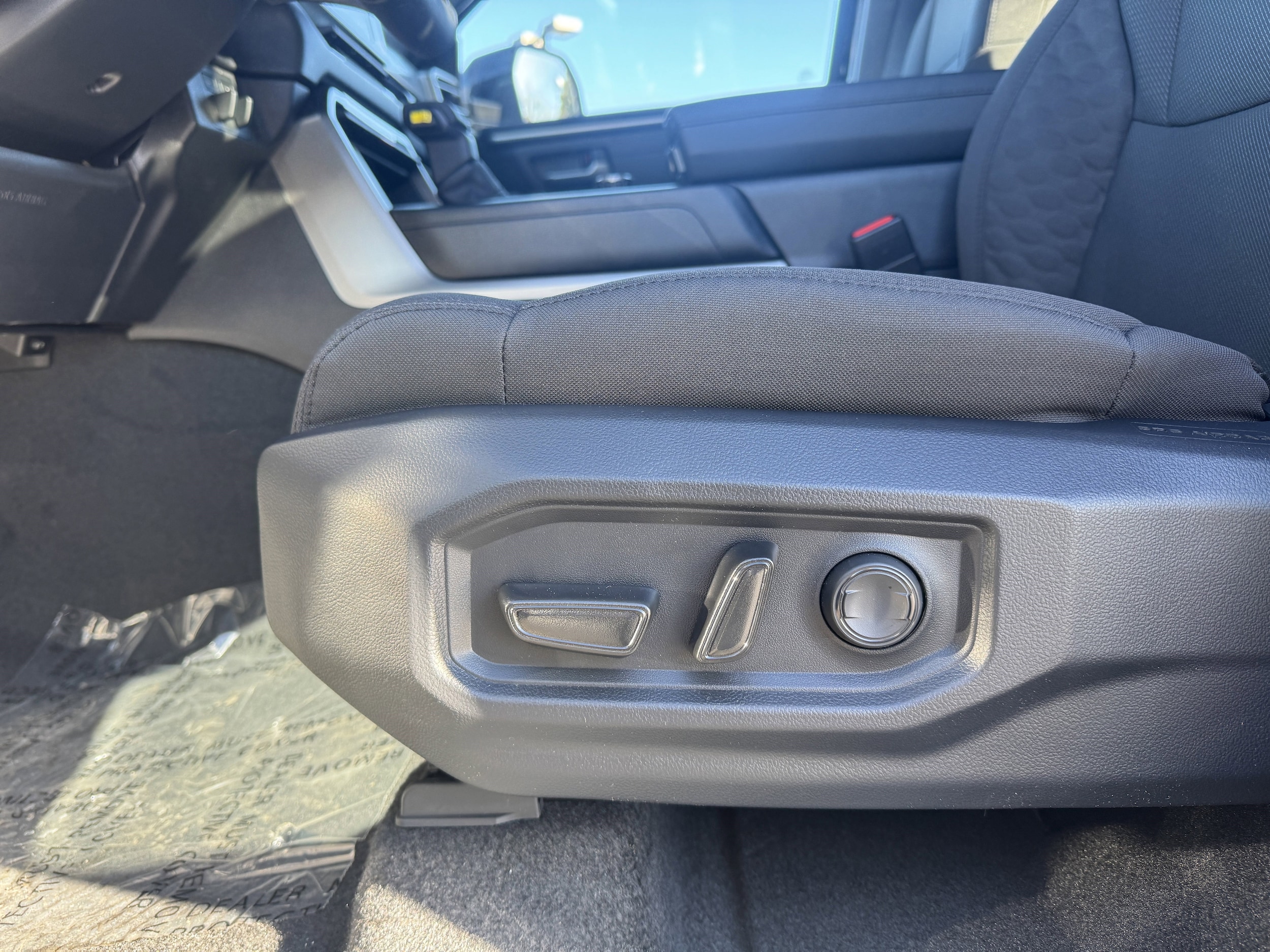 2026 Toyota Tundra SR5 - Photo 11