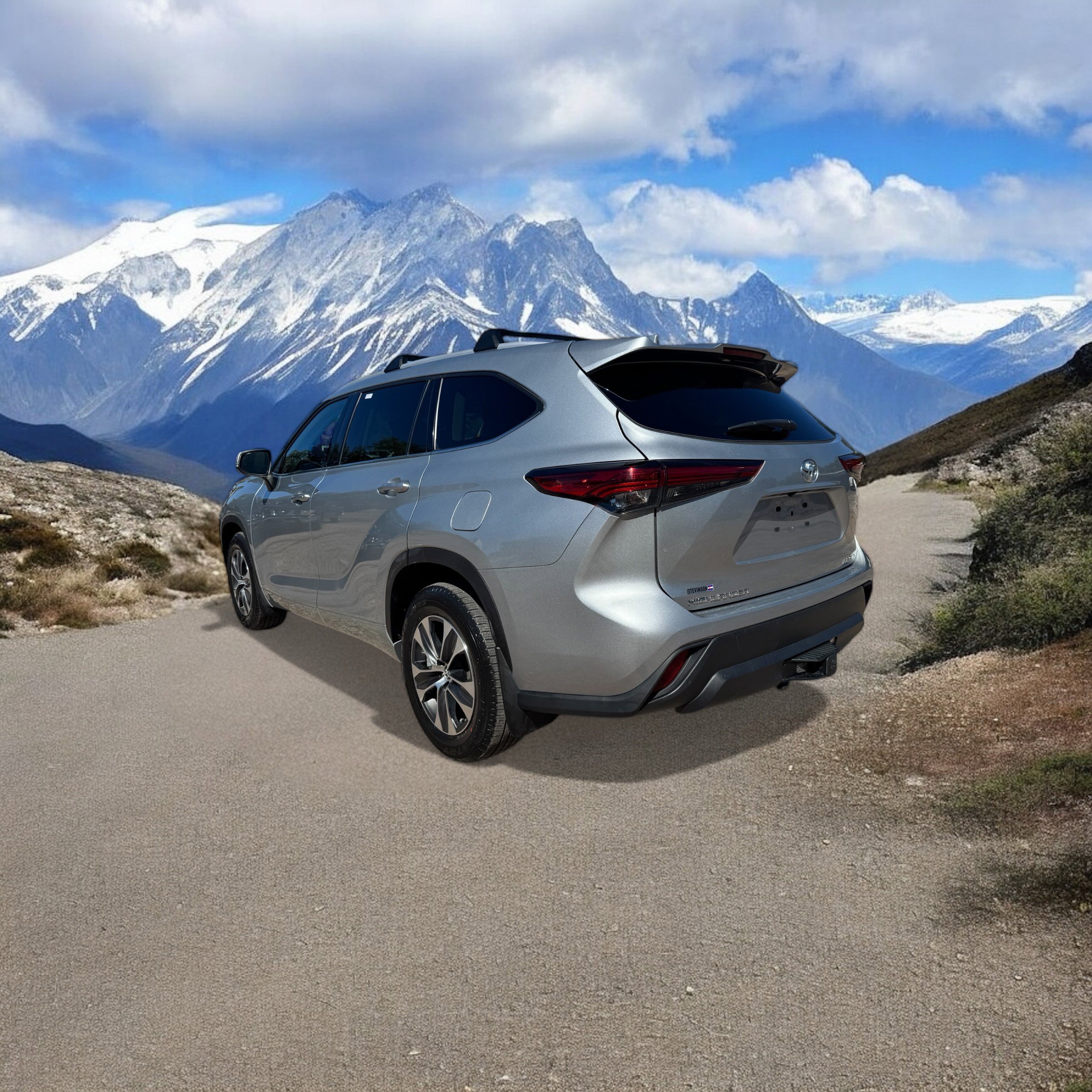 2022 Toyota Highlander XLE photo 3
