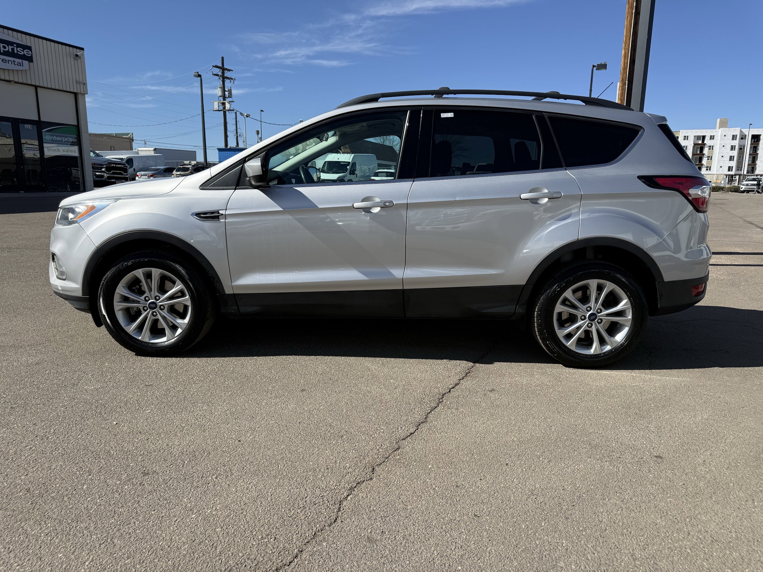 Used 2017 Ford Escape SE with VIN 1FMCU9GD2HUF00627 for sale in Aurora, CO