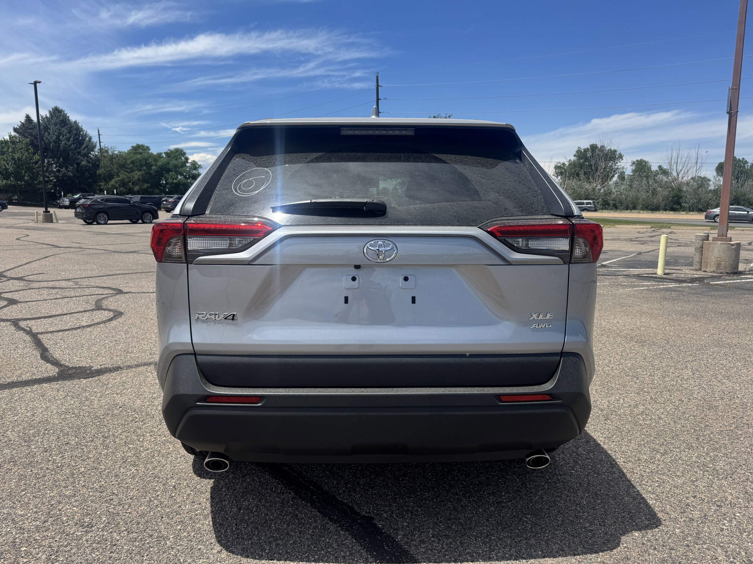 2025 Toyota RAV4 XLE photo 3