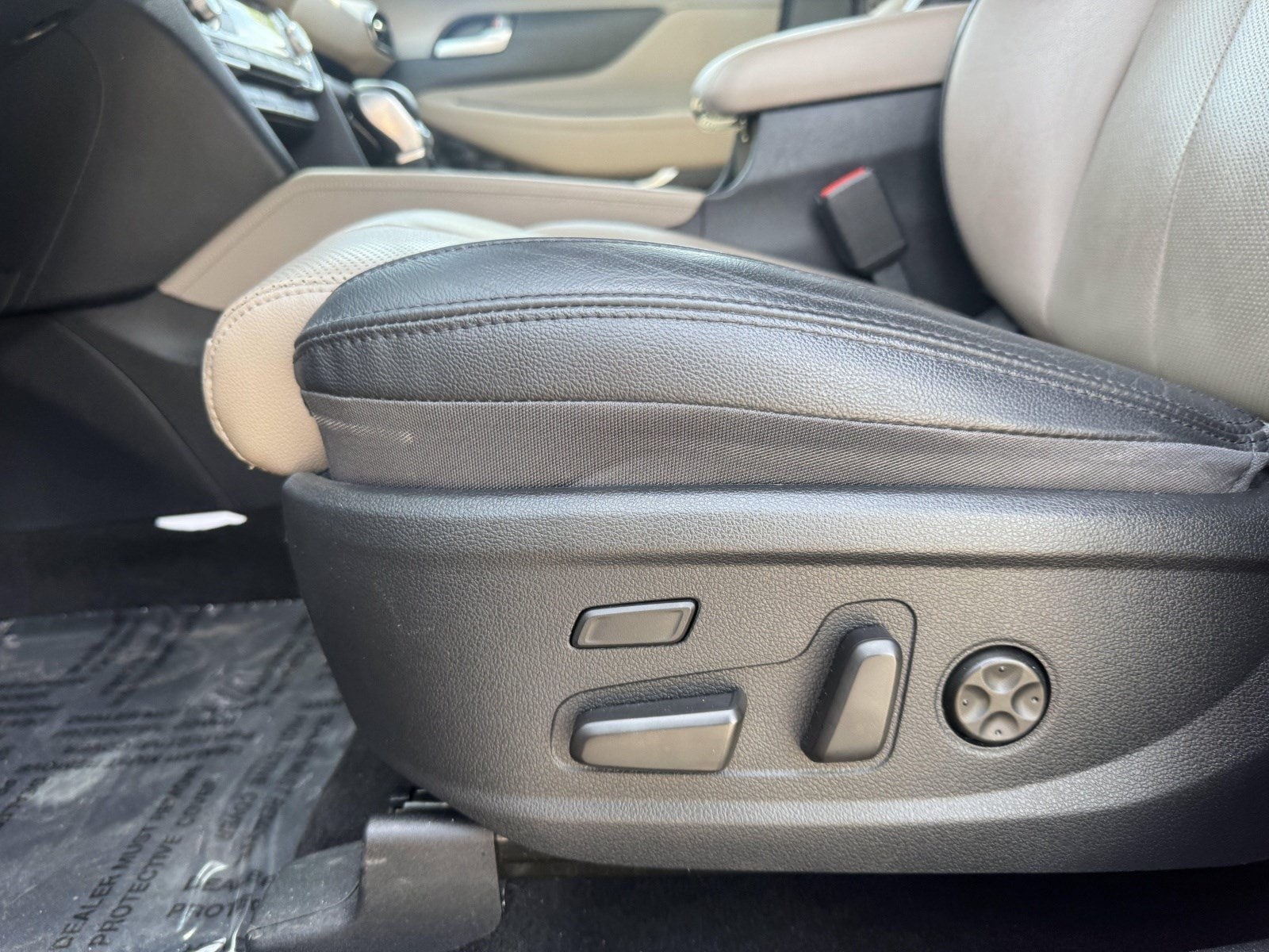 2020 Hyundai Santa Fe Limited - Photo 14