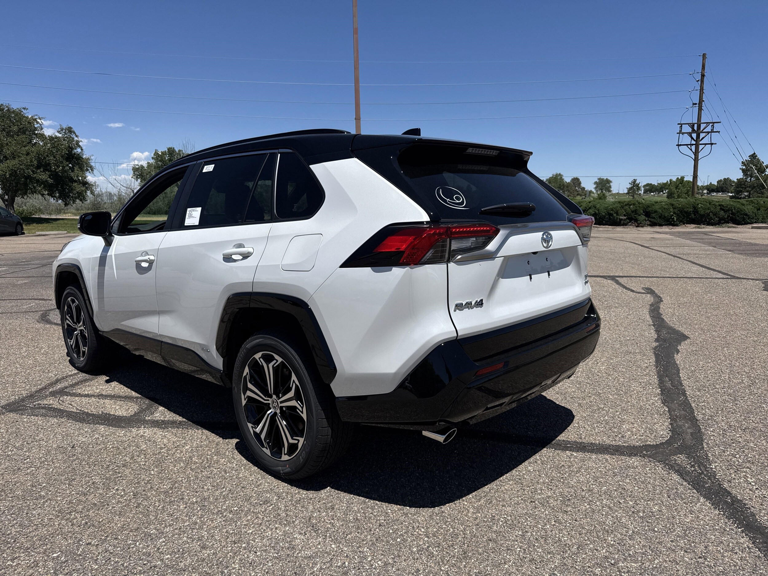 2025 Toyota RAV4 Hybrid XSE photo 2