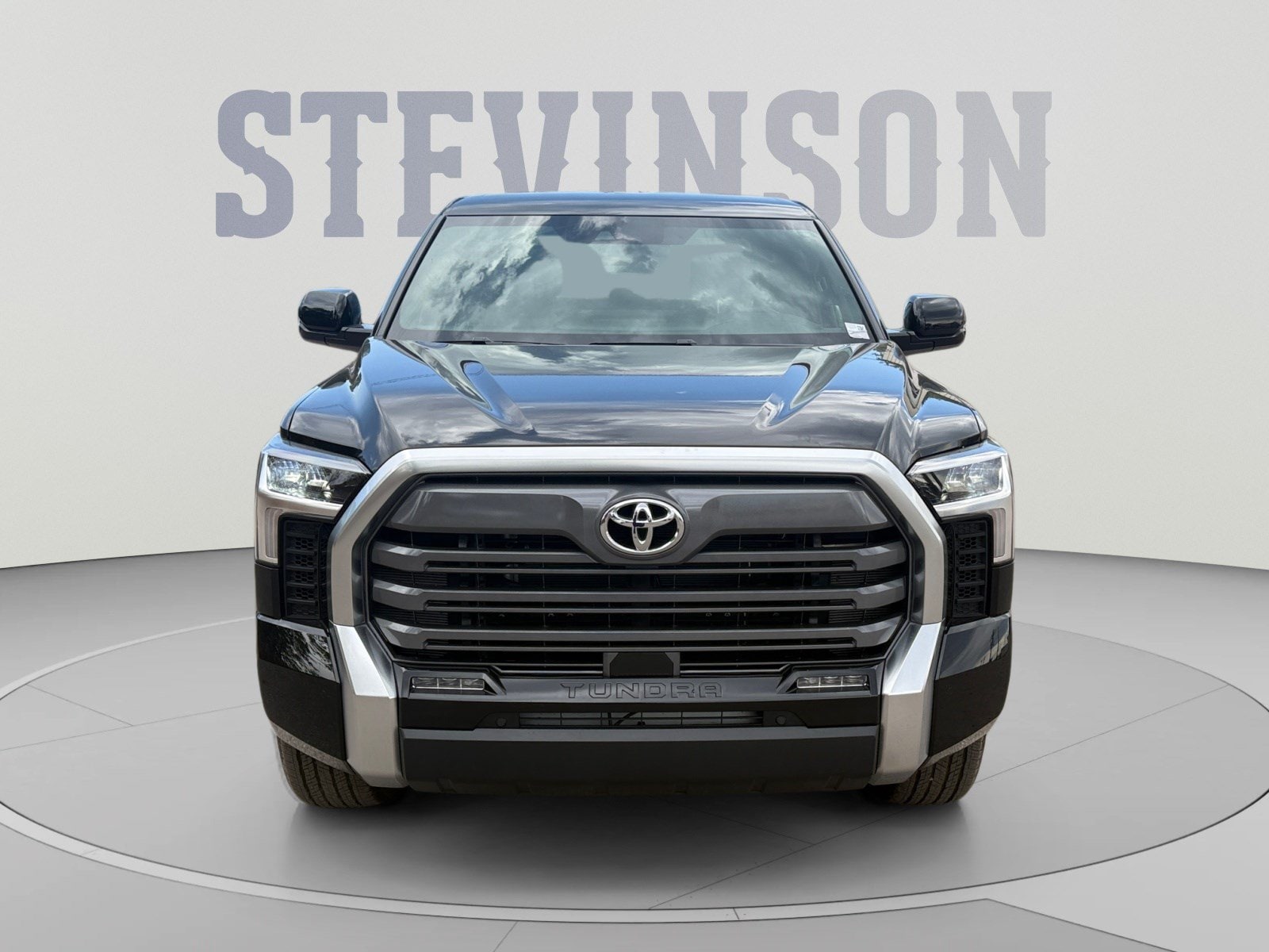 2025 Toyota Tundra Limited - Photo 10