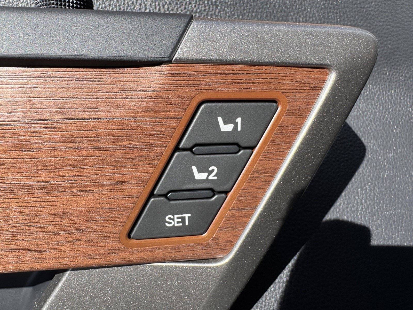 2026 Toyota Tundra 1794 Edition - Photo 10