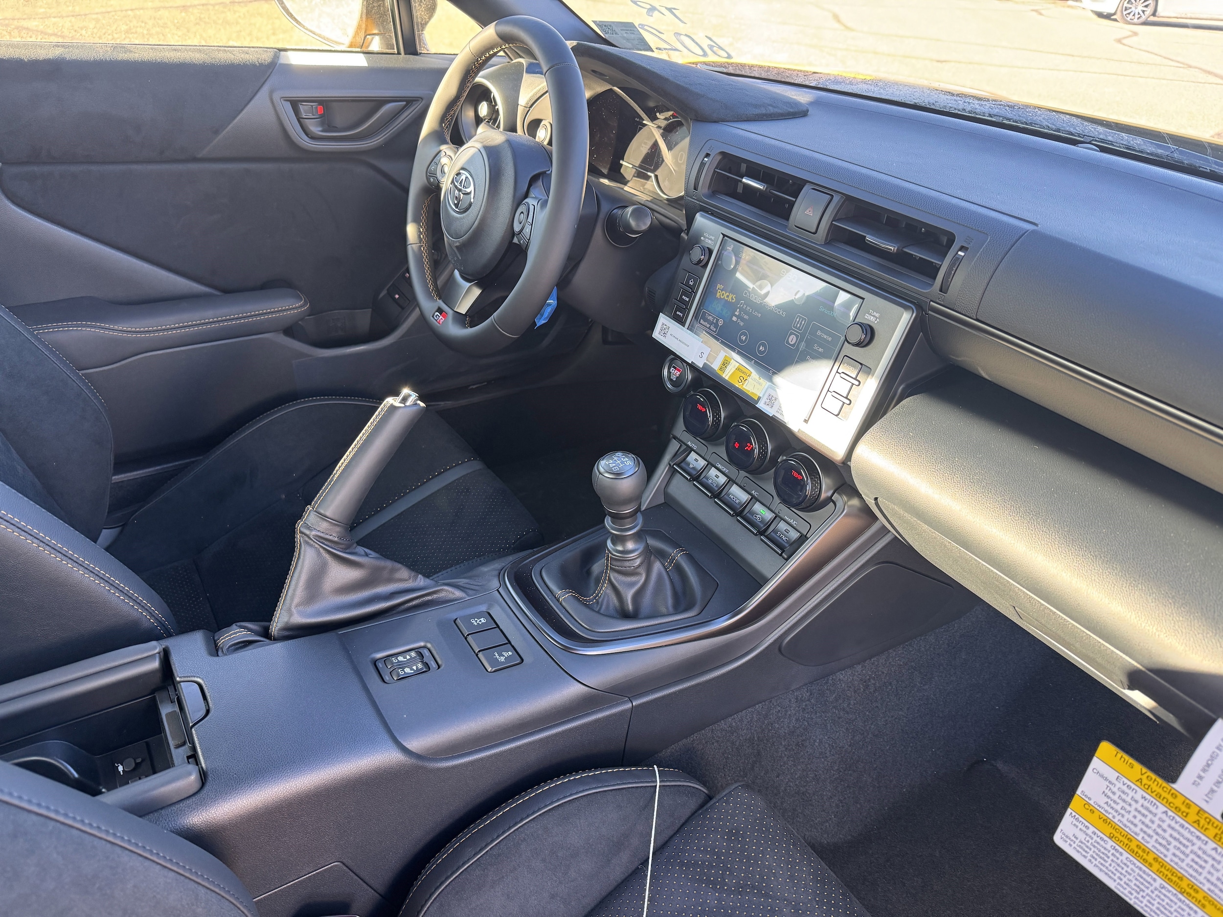 2026 Toyota GR86 Yuzu Edition - Photo 18