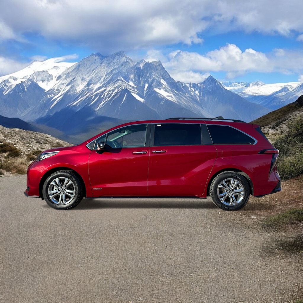 Certified 2021 Toyota Sienna XSE 7 Passenger Van