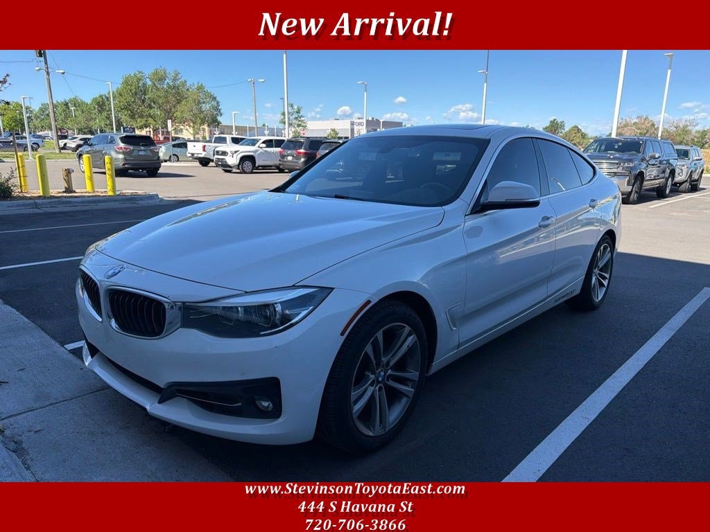 2018 BMW 3 Series 330i xDrive Gran Turismo's photo
