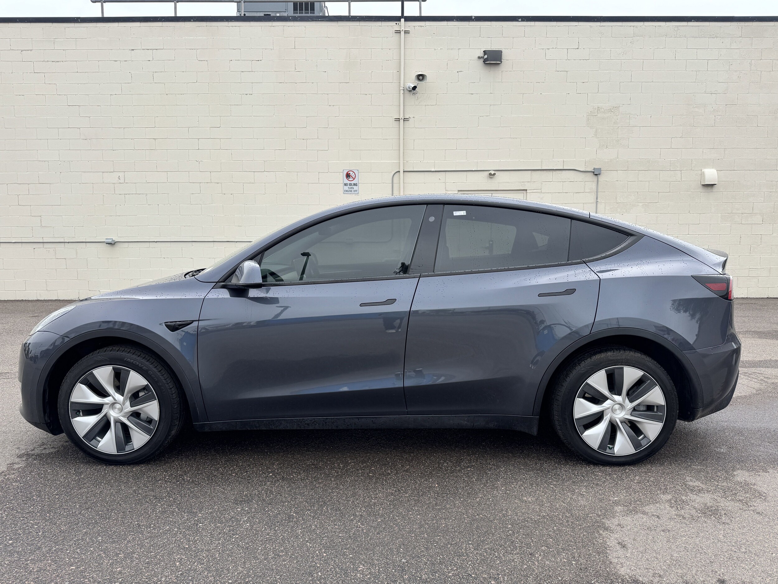Used 2023 Tesla Model Y Long Range with VIN 7SAYGDEE6PF634129 for sale in Aurora, CO