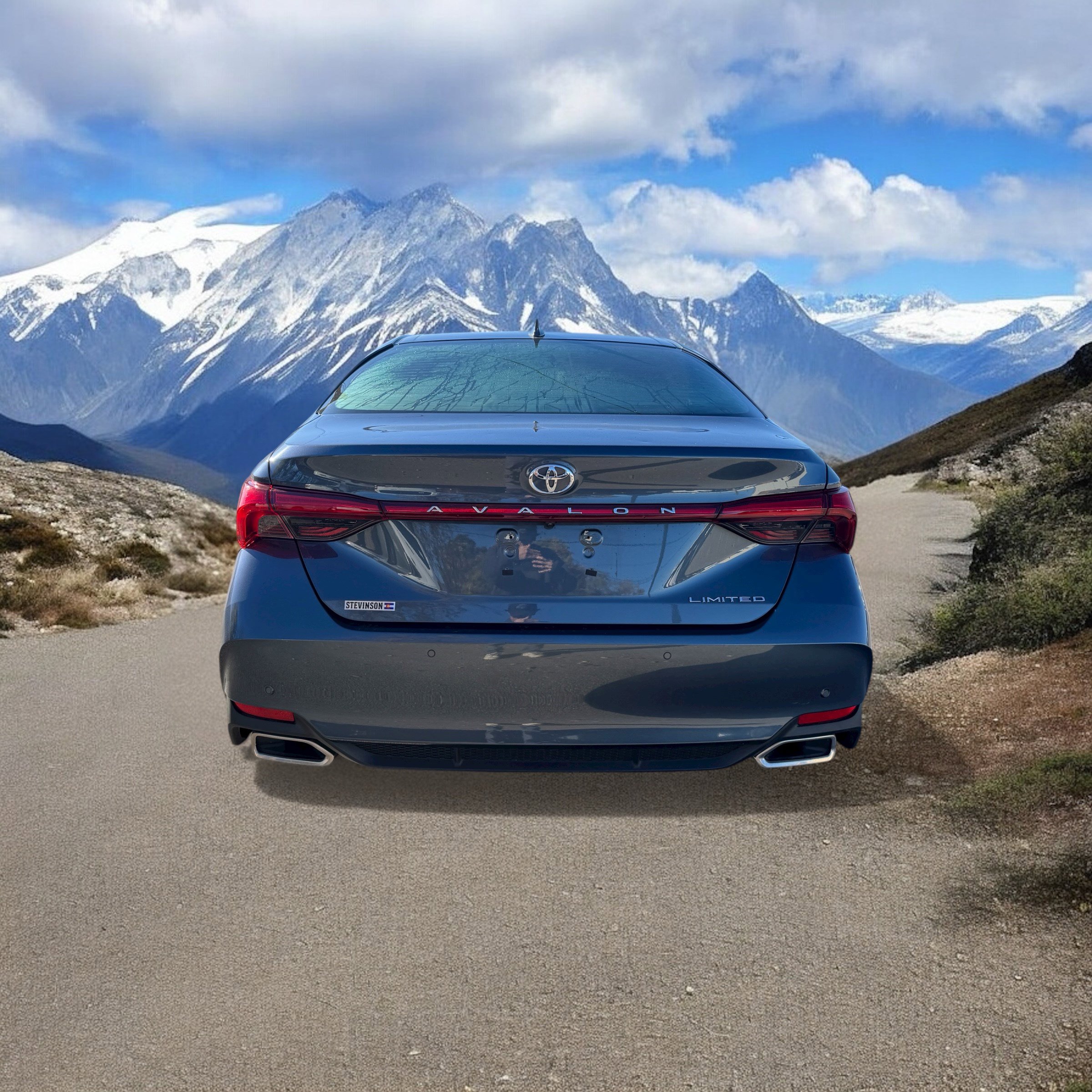 2019 Toyota Avalon Limited photo 4