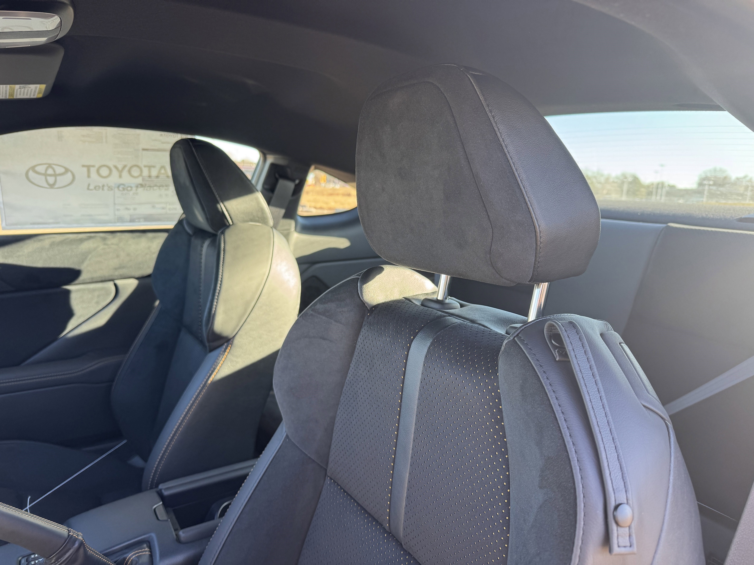 2026 Toyota GR86 Yuzu Edition - Photo 14