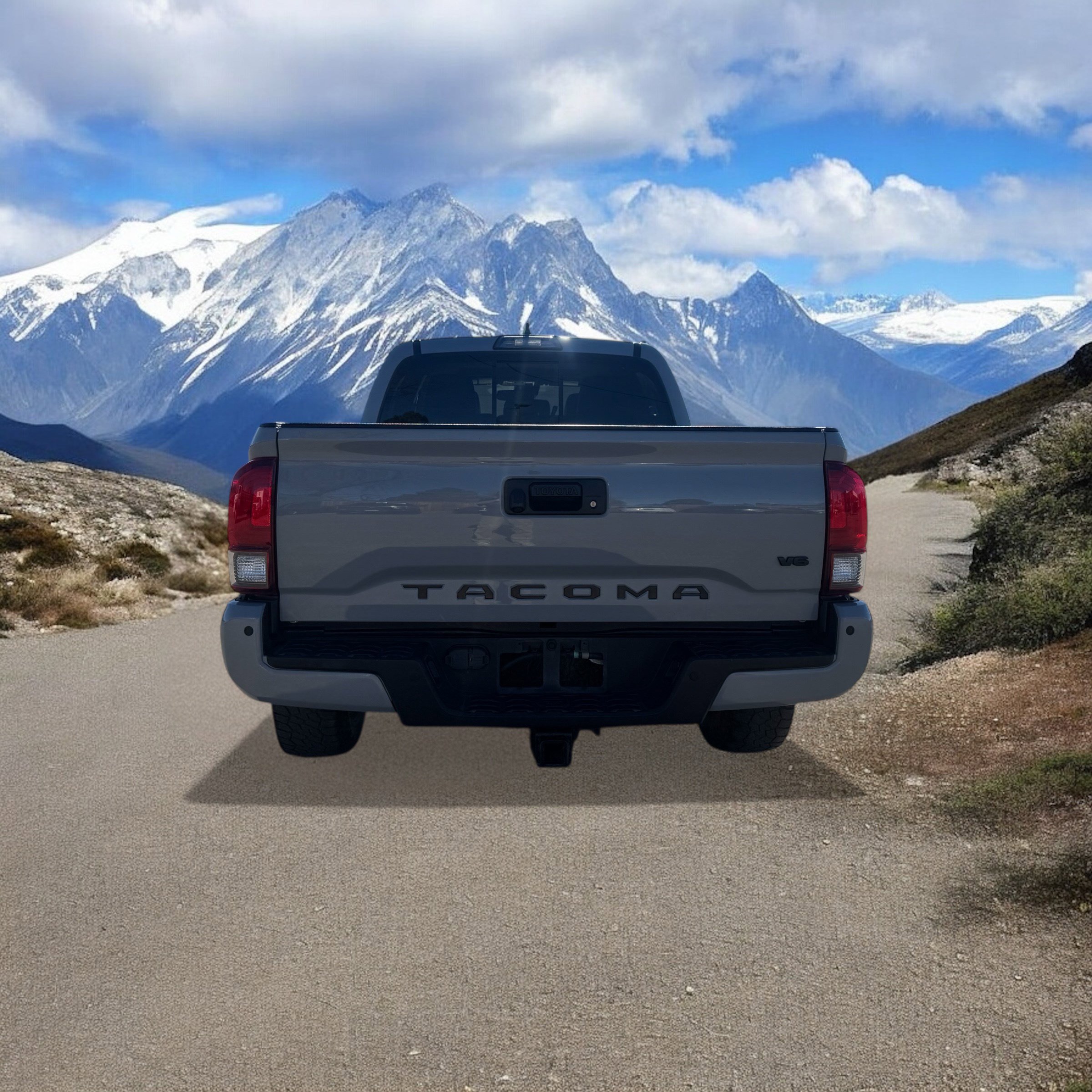 2019 Toyota Tacoma TRD Sport photo 4