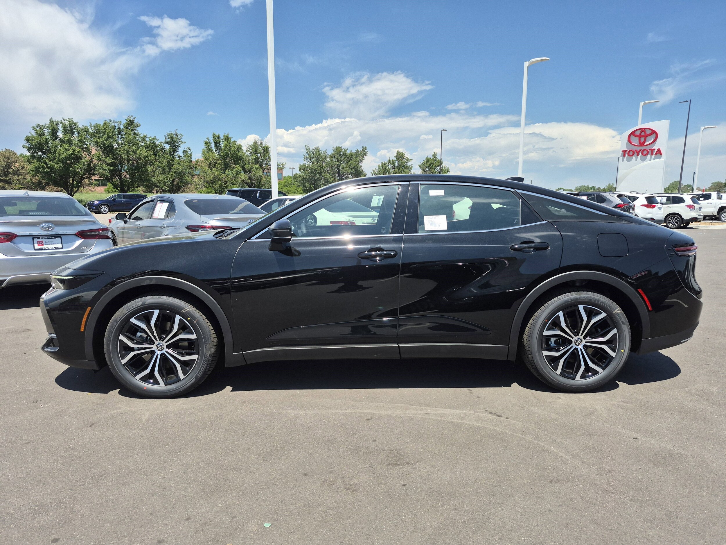 2026 Toyota Crown XLE photo 3