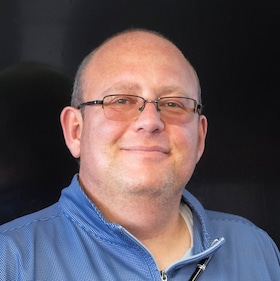 Staff member Boris Vulikh from ID_702275d5259f