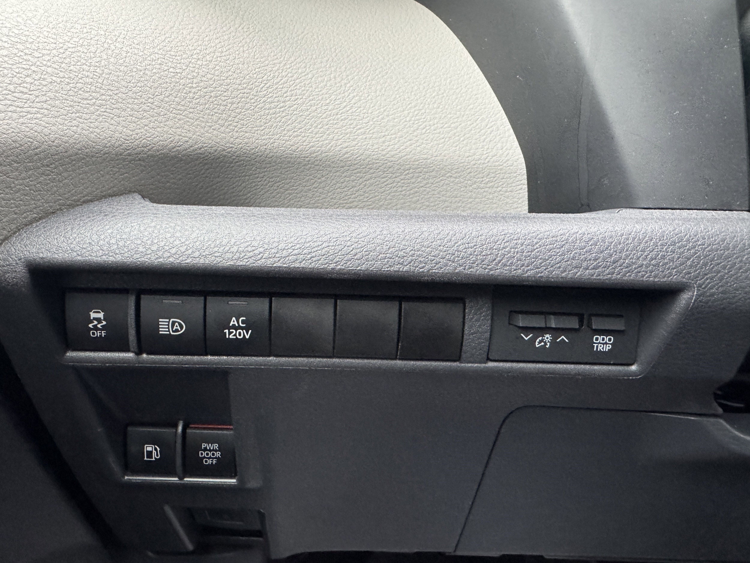 2023 Toyota Sienna Limited - Photo 37