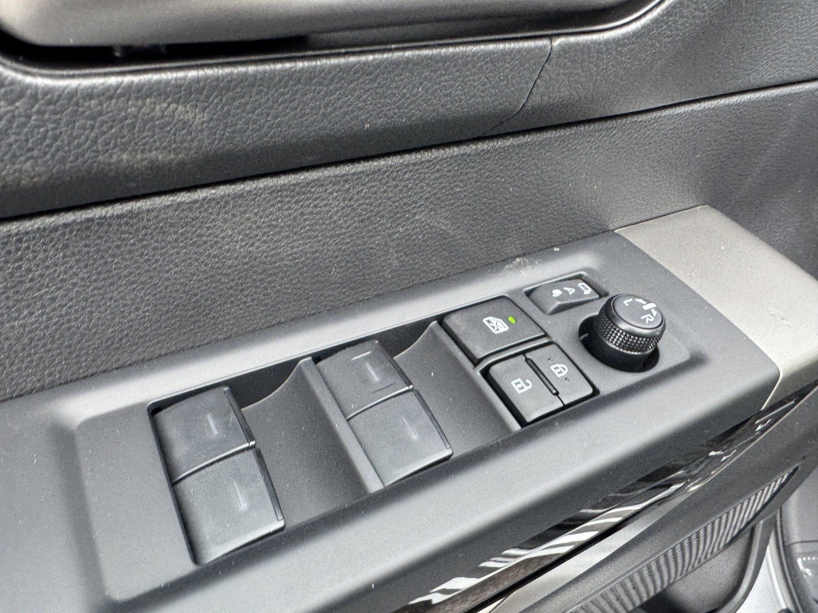2026 Toyota Tundra Limited - Photo 14