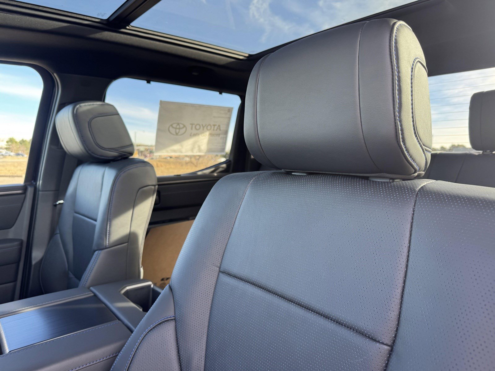 2026 Toyota Tundra Platinum - Photo 14