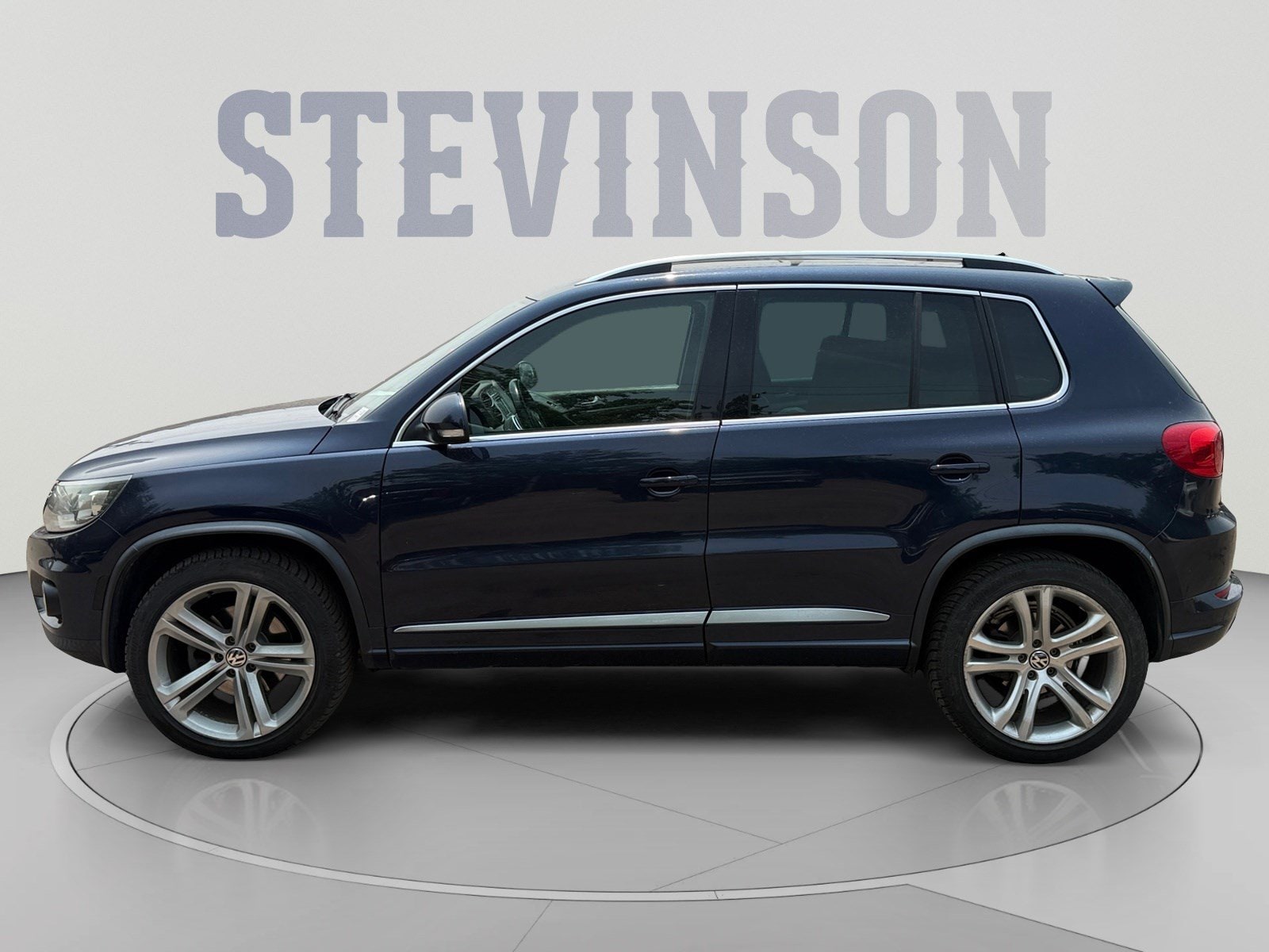 Used 2015 Volkswagen Tiguan R-Line with VIN WVGBV7AX0FW572086 for sale in Aurora, CO