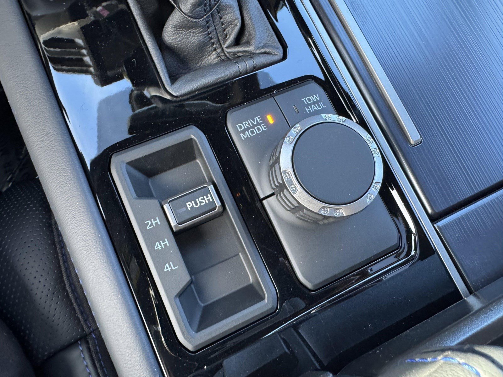 2026 Toyota Tundra Platinum - Photo 30