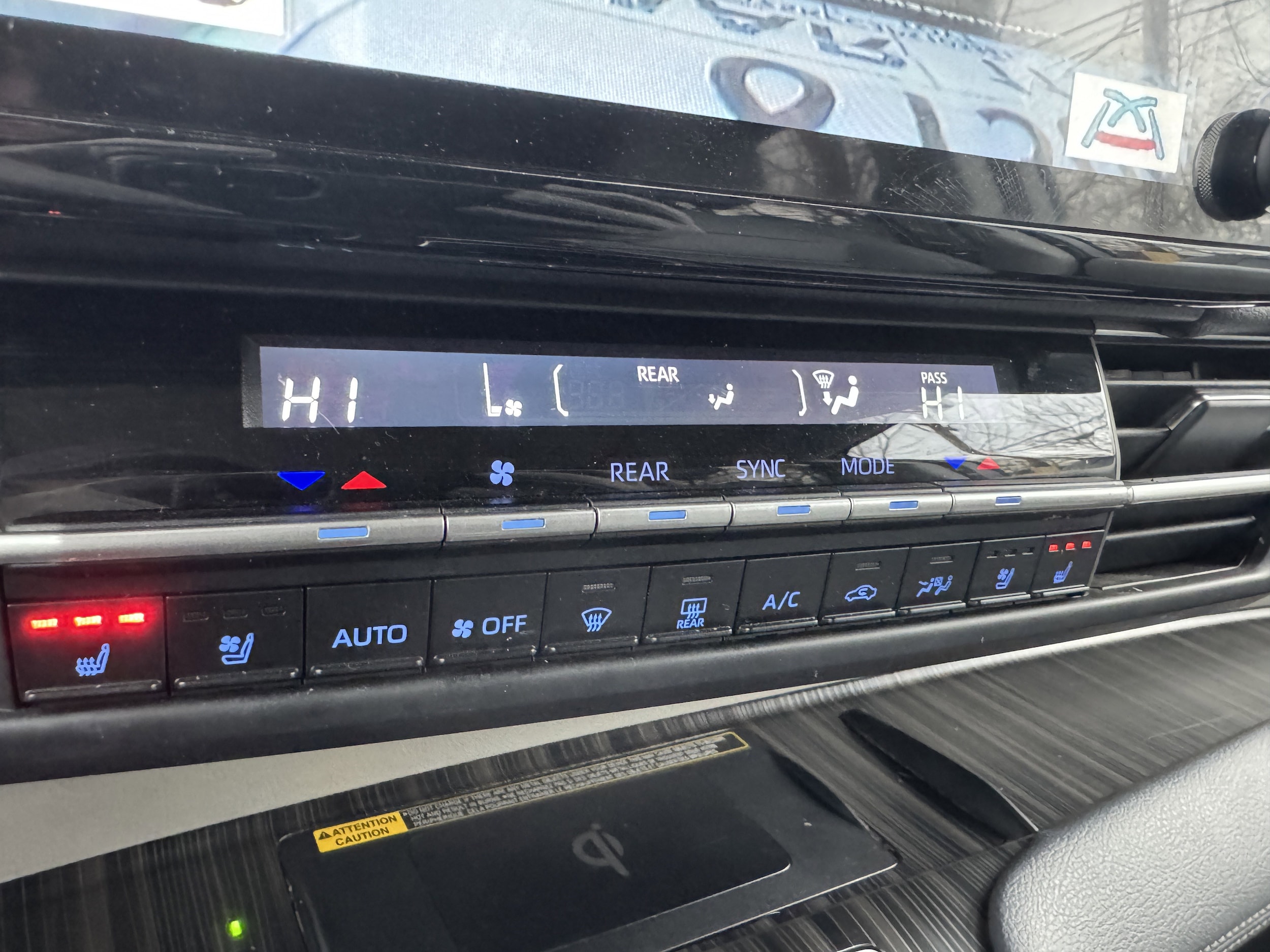 2023 Toyota Sienna Limited - Photo 30